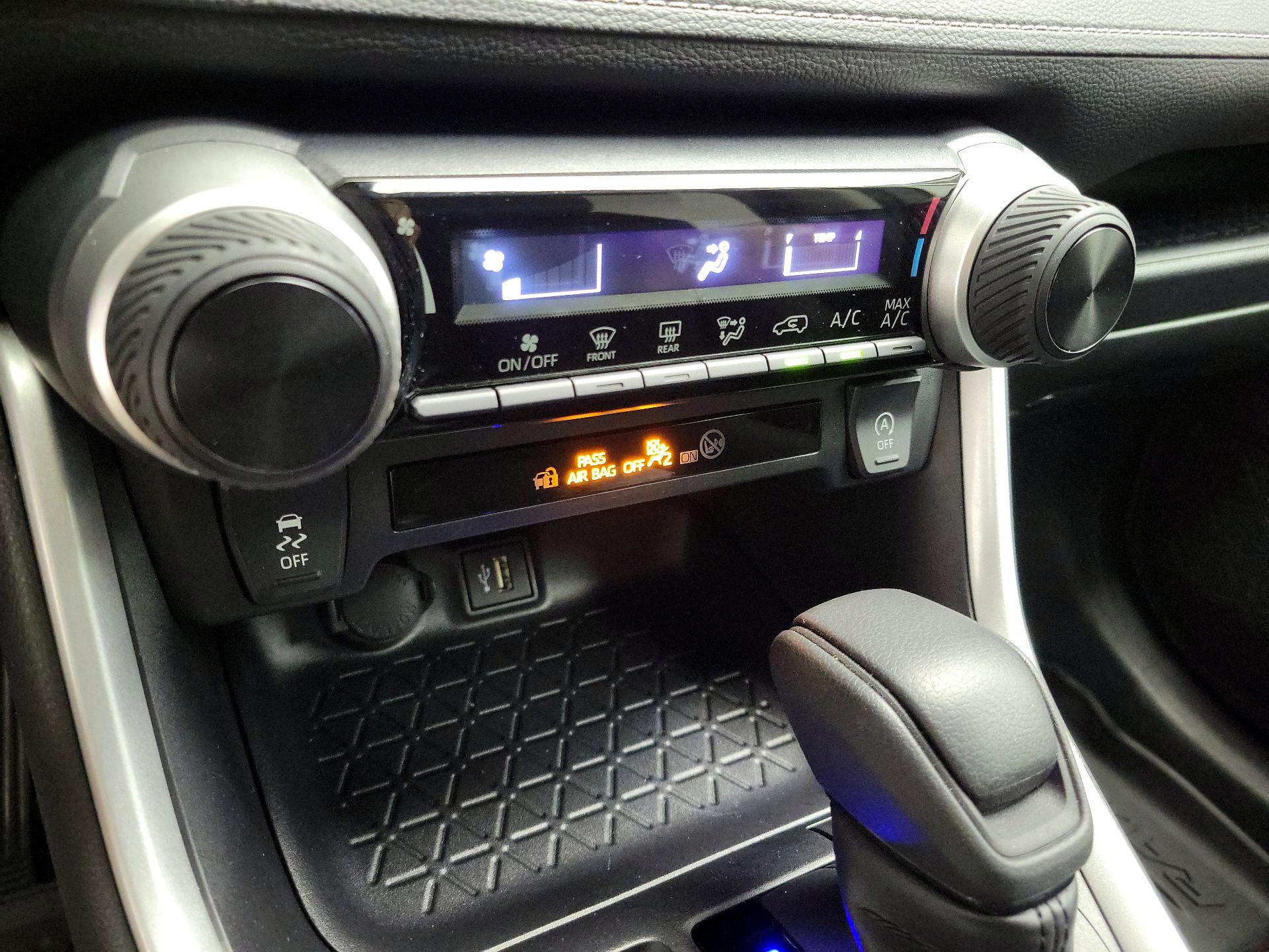 Thumbnail: 2025 Toyota RAV4 - 17