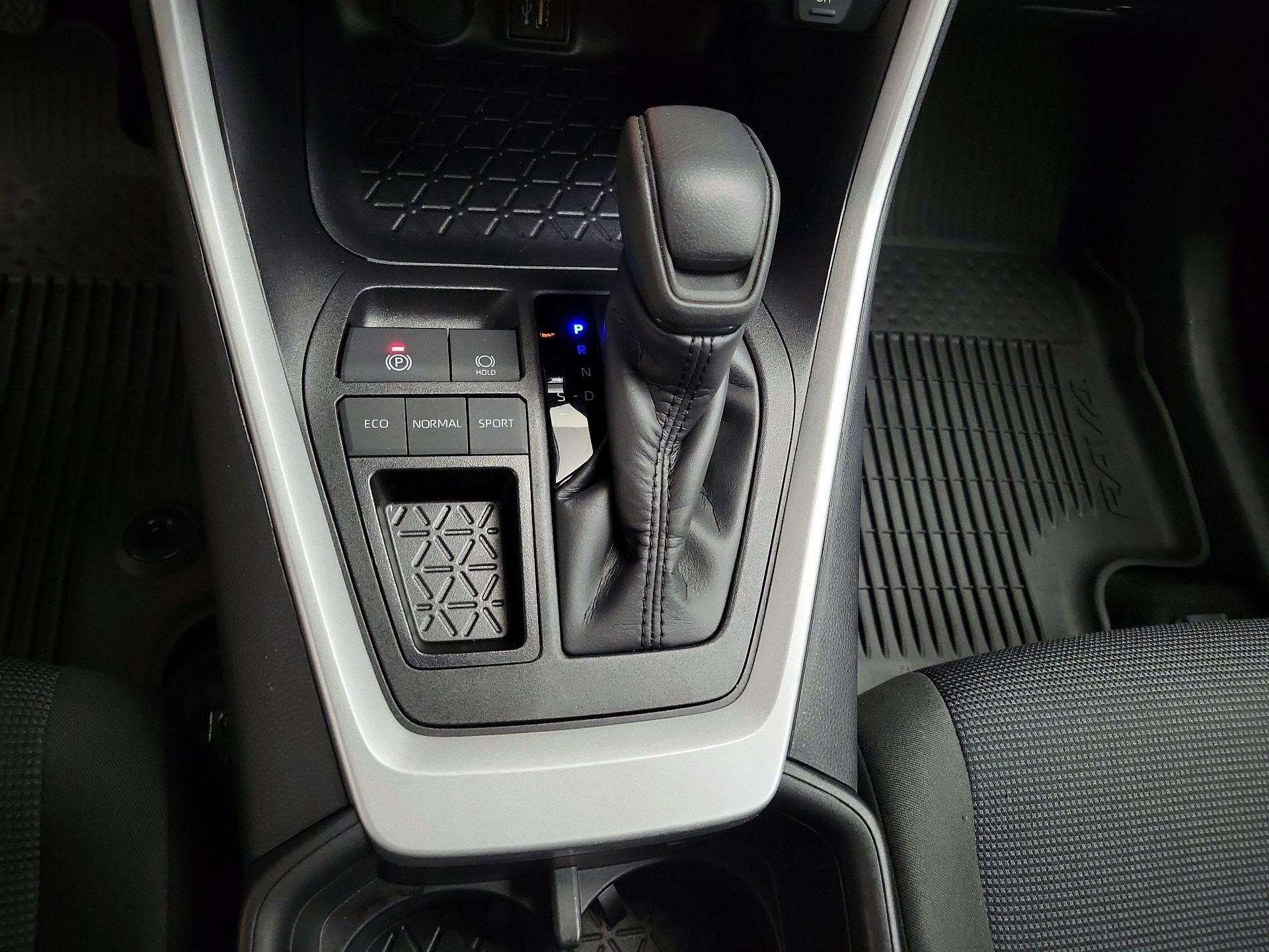 Thumbnail: 2025 Toyota RAV4 - 18