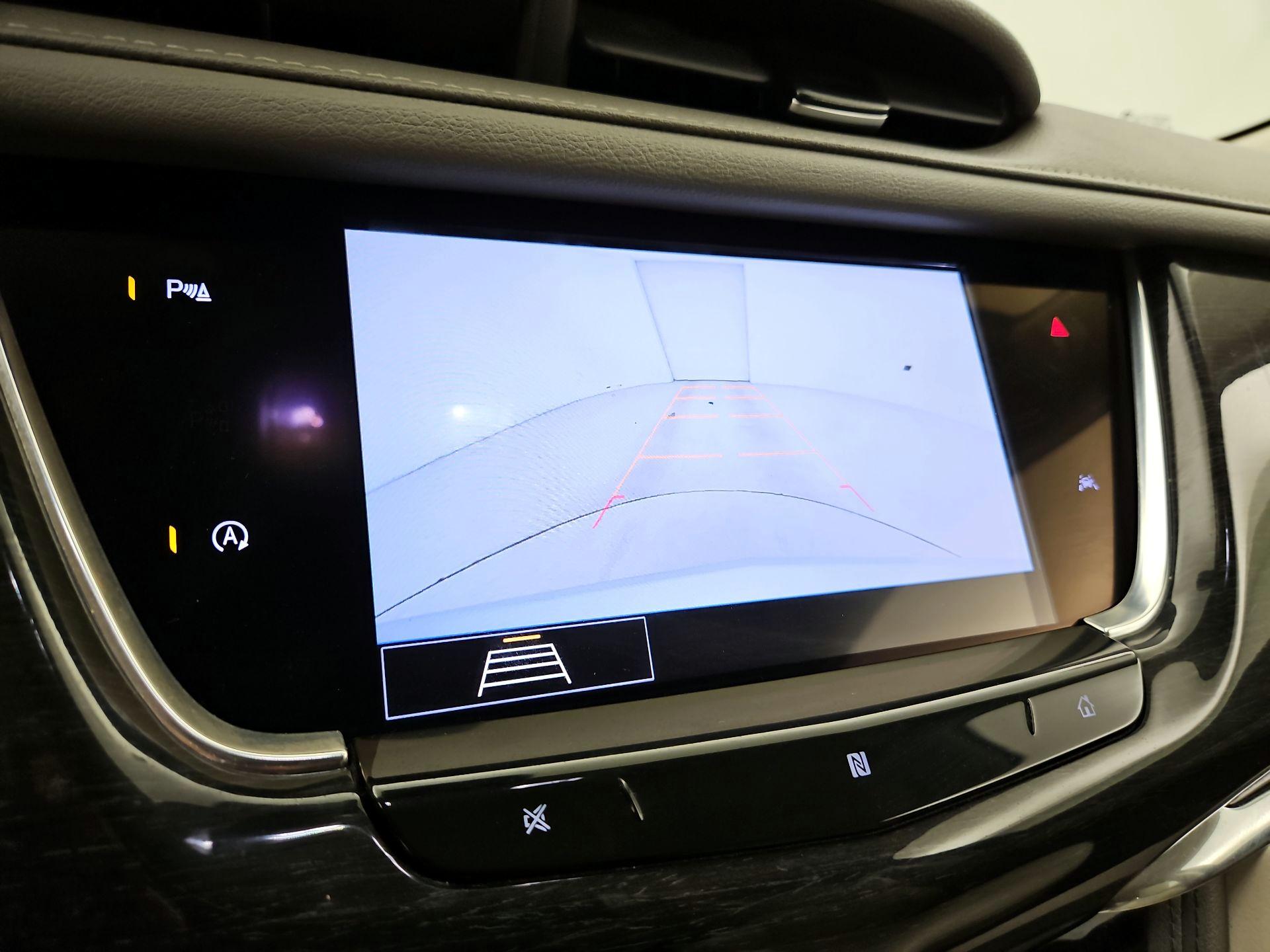 Thumbnail: 2020 Cadillac XT6 - 14