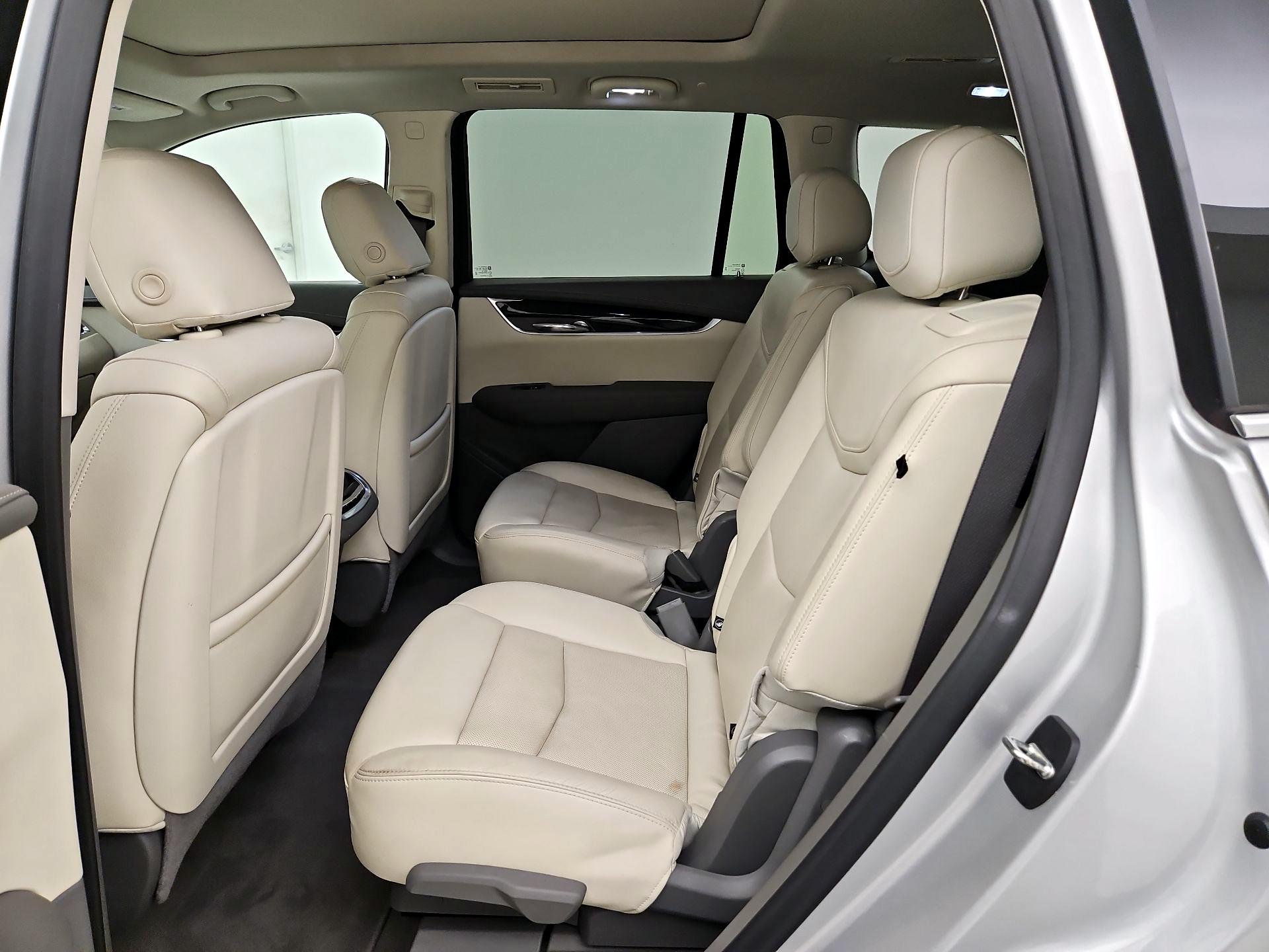 Thumbnail: 2020 Cadillac XT6 - 20