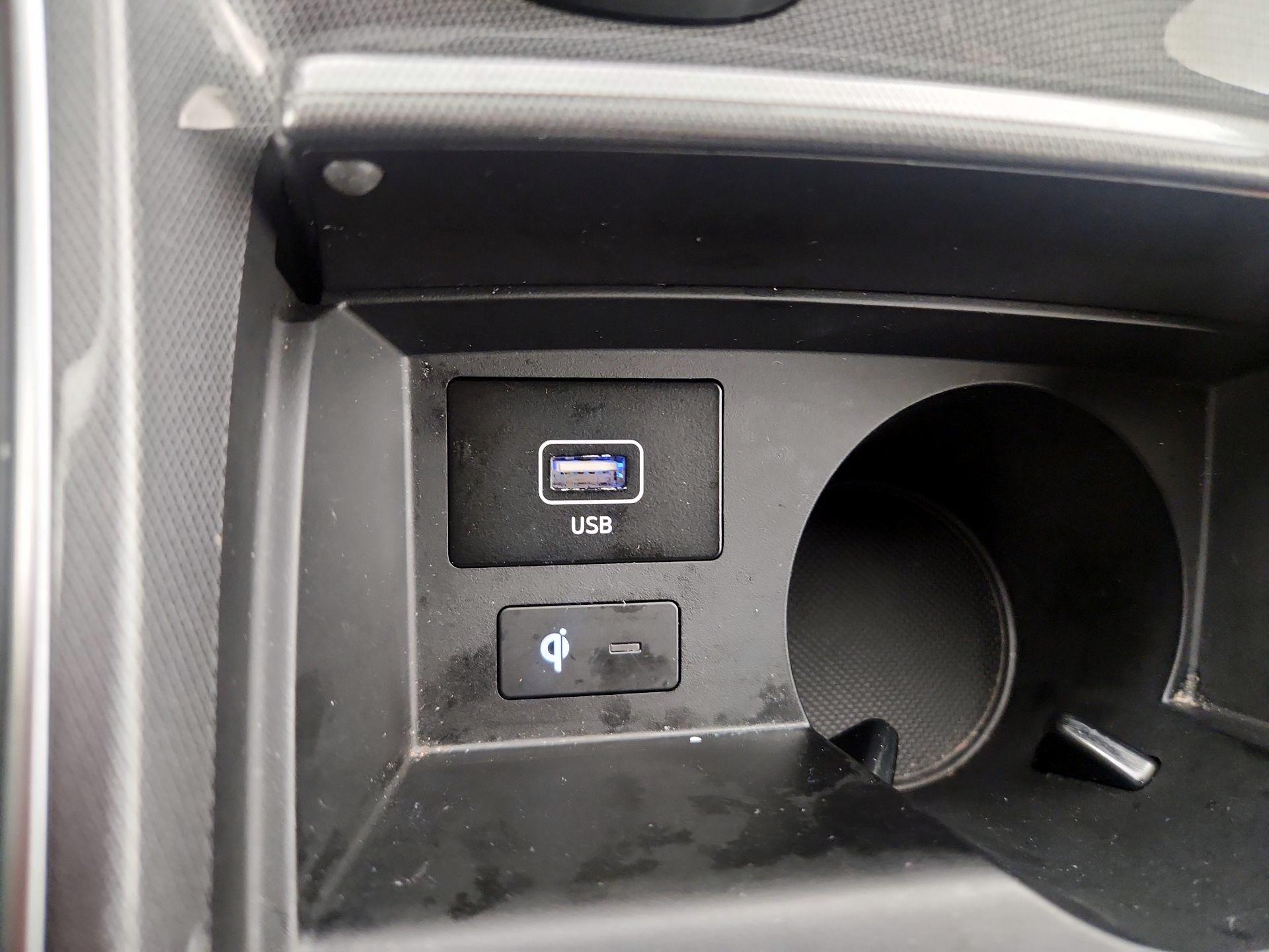 Thumbnail: 2022 Hyundai Santa Fe - 19