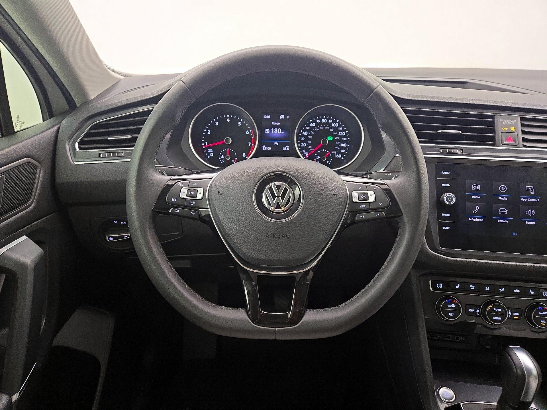 Thumbnail: 2020 Volkswagen Tiguan - 10