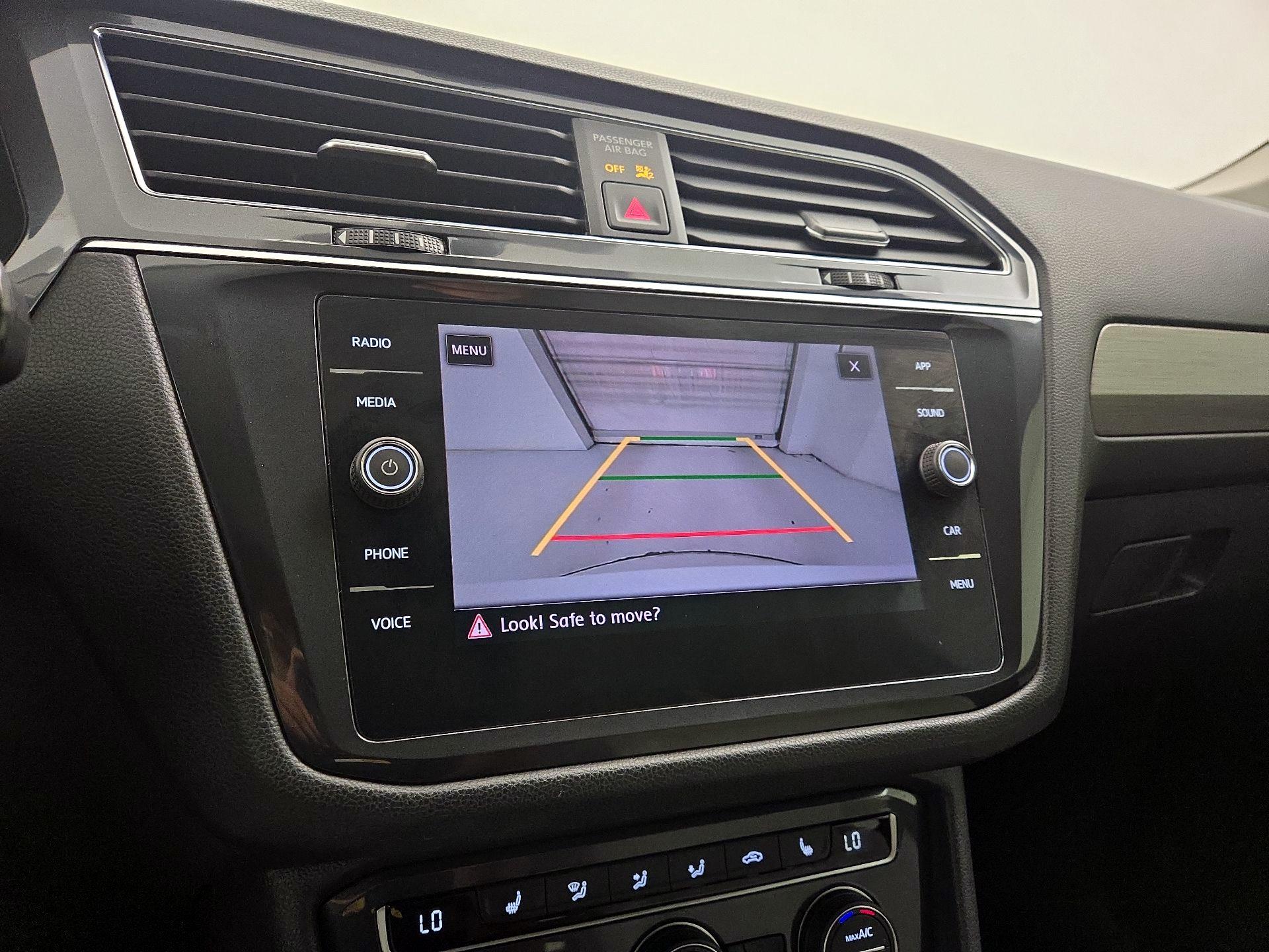 Thumbnail: 2020 Volkswagen Tiguan - 14