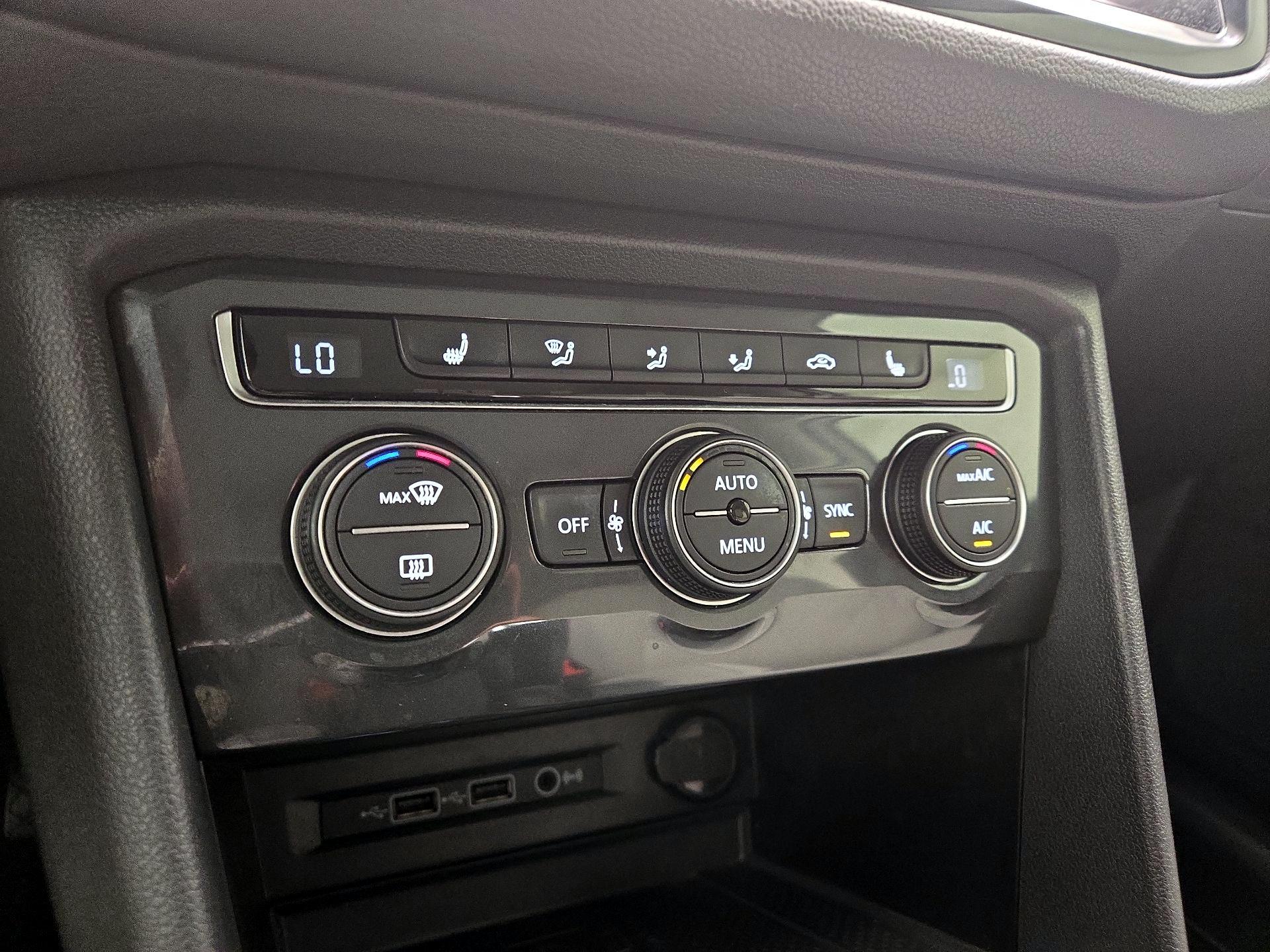 Thumbnail: 2020 Volkswagen Tiguan - 16