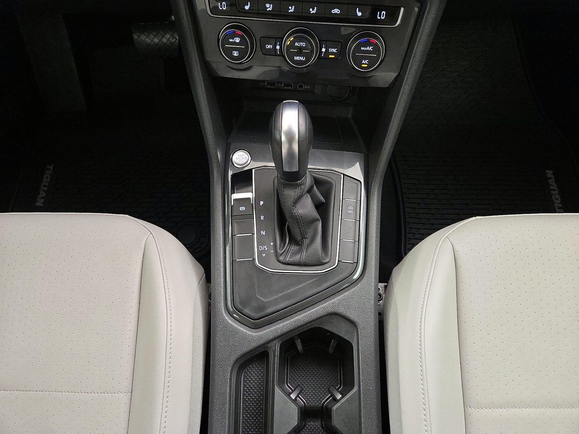 Thumbnail: 2020 Volkswagen Tiguan - 17