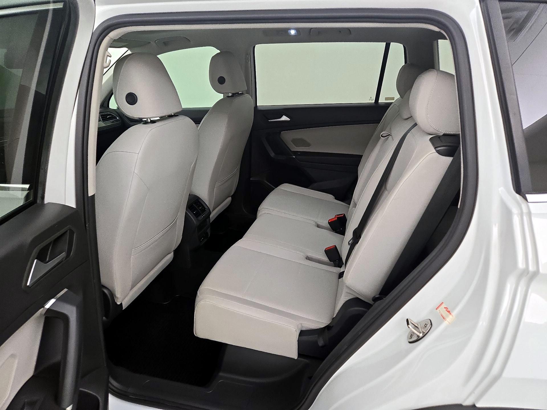 Thumbnail: 2020 Volkswagen Tiguan - 20