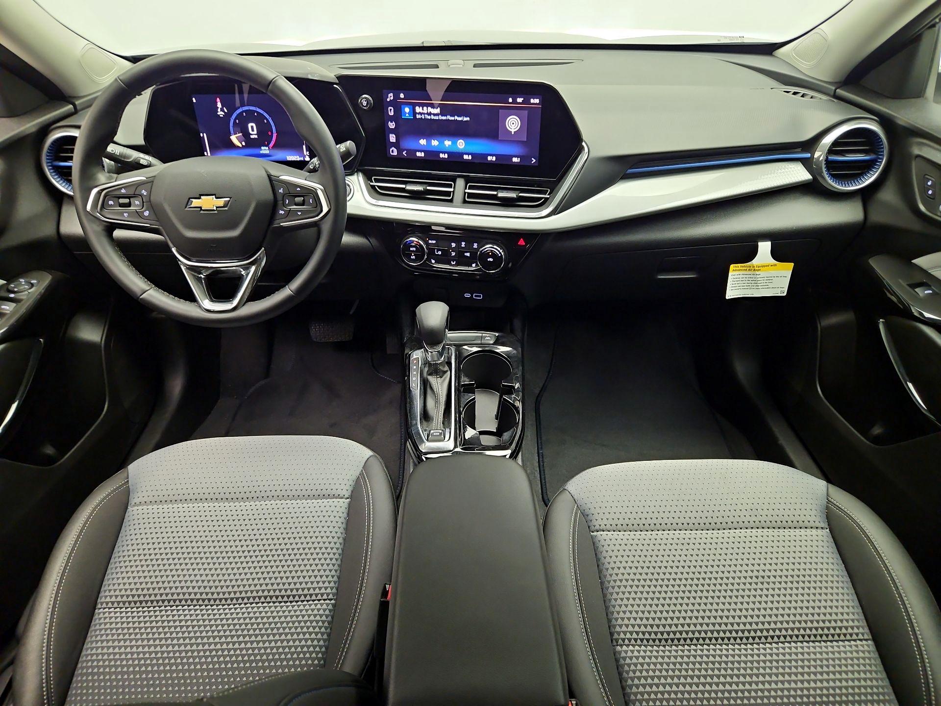 Thumbnail: 2025 Chevrolet Trax - 9