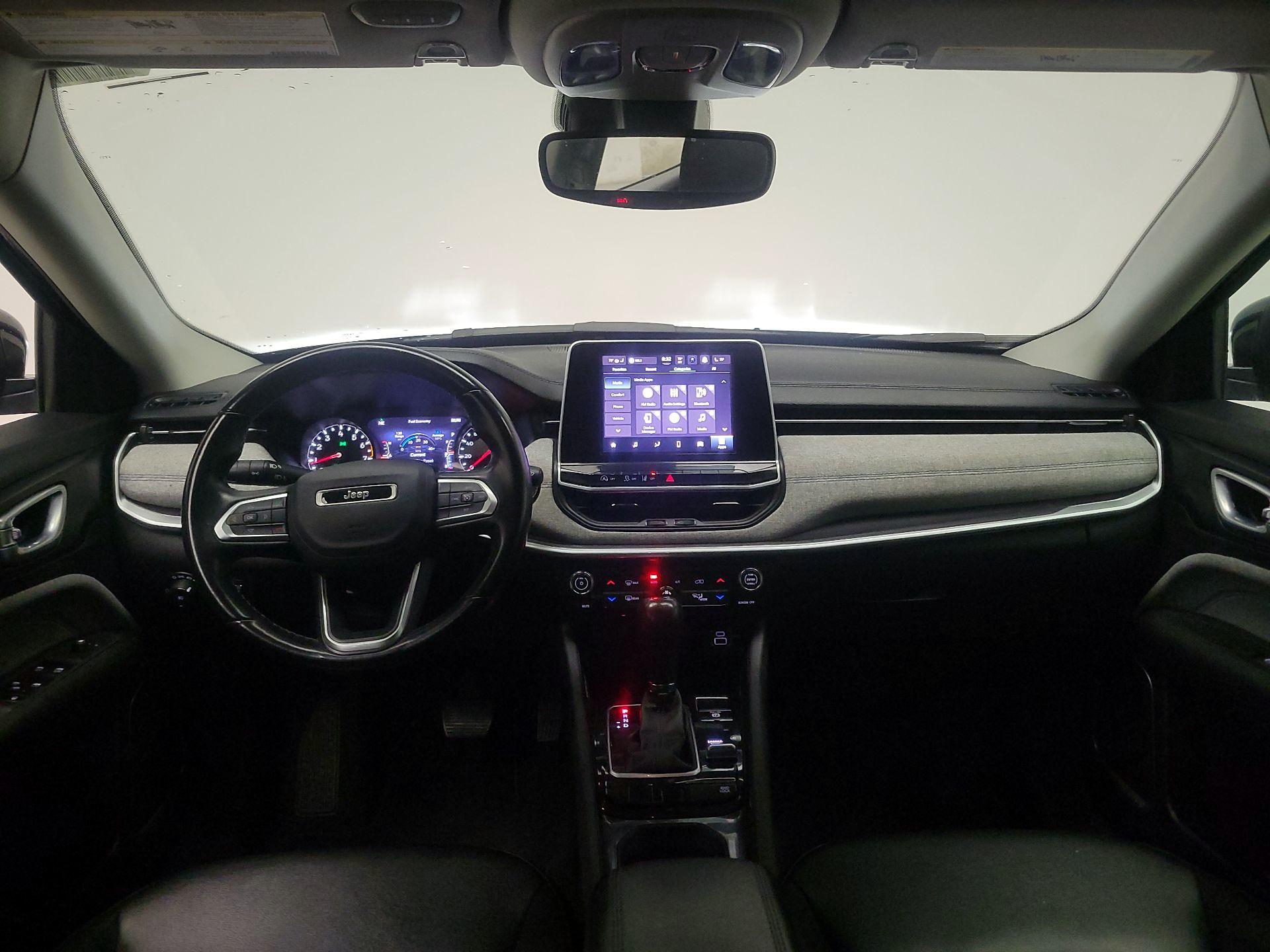 Thumbnail: 2022 Jeep Compass - 9