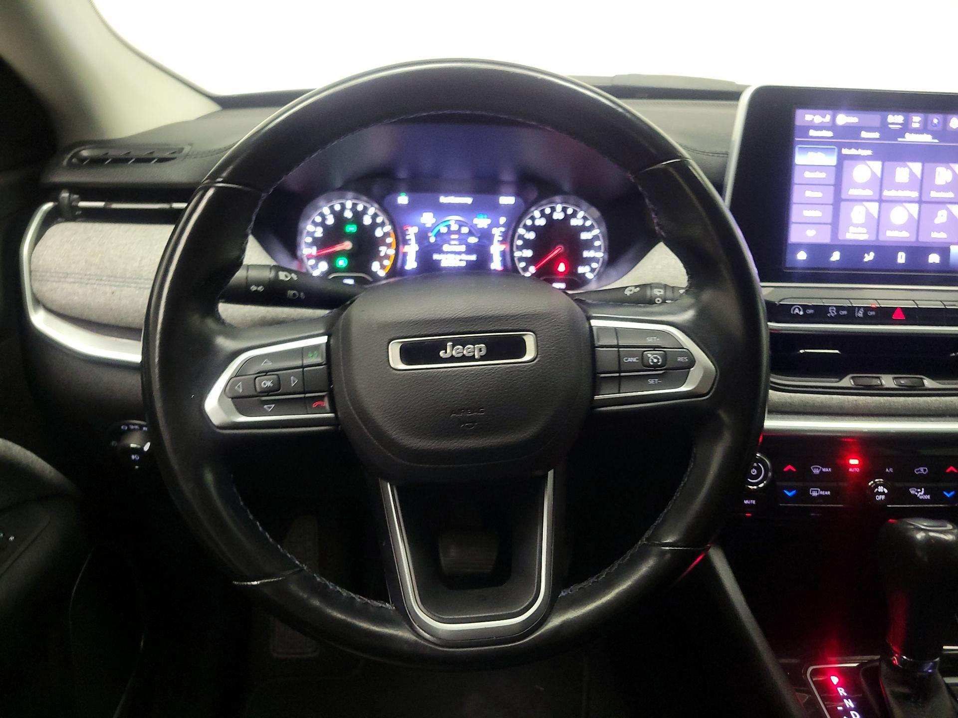 Thumbnail: 2022 Jeep Compass - 10
