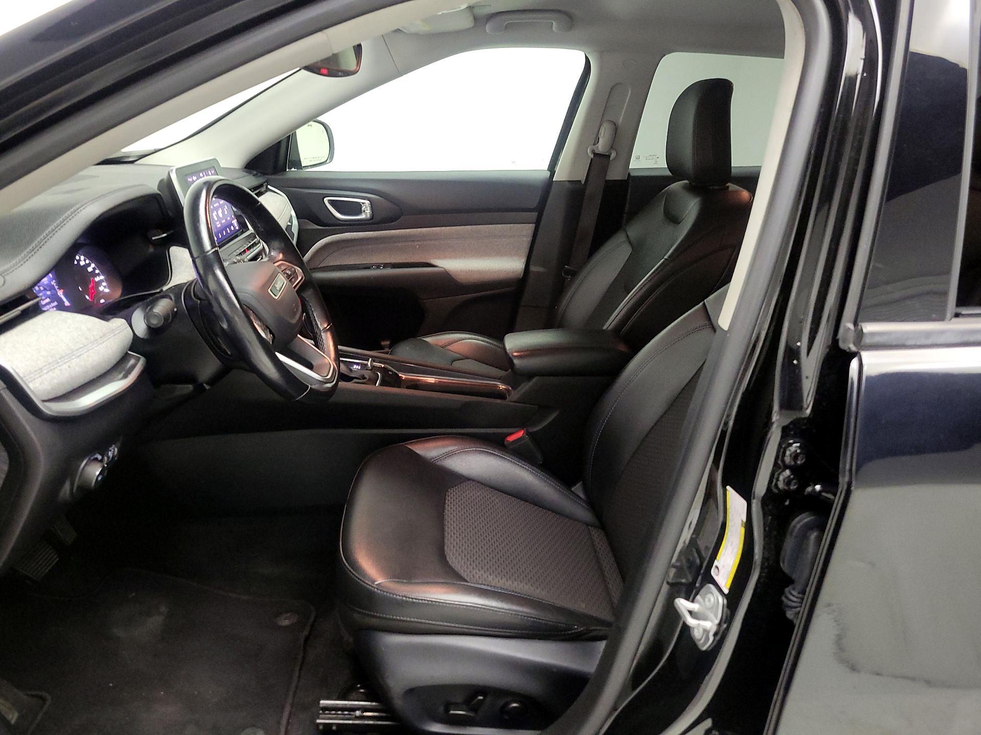 Thumbnail: 2022 Jeep Compass - 11