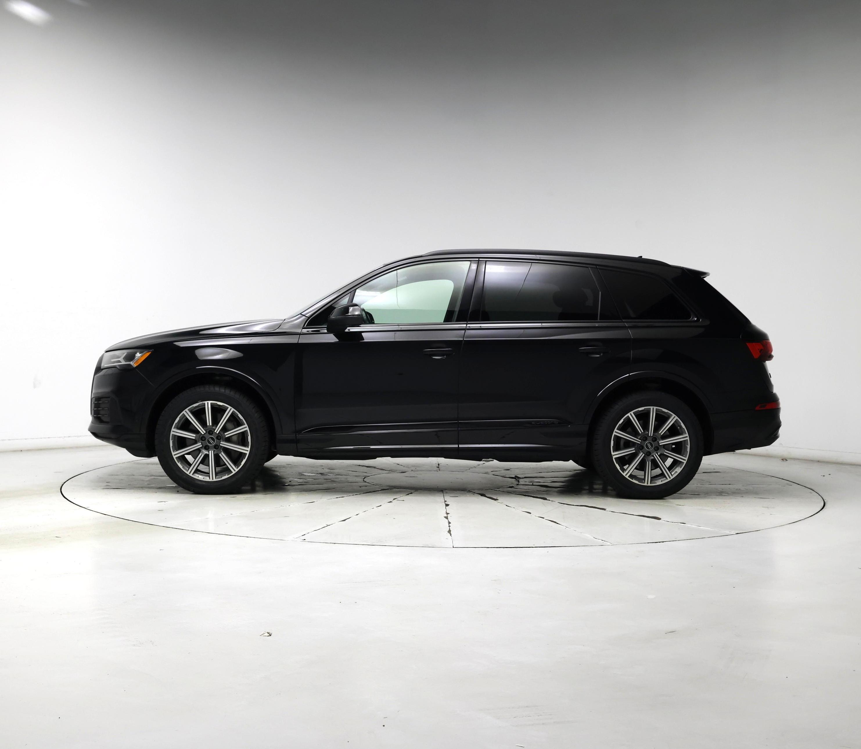 Thumbnail: 2022 Audi Q7 - 3