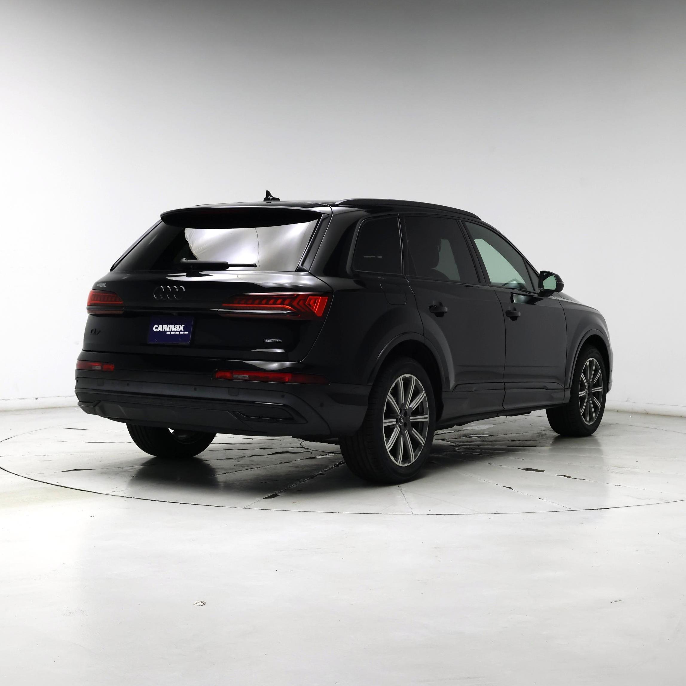Thumbnail: 2022 Audi Q7 - 8