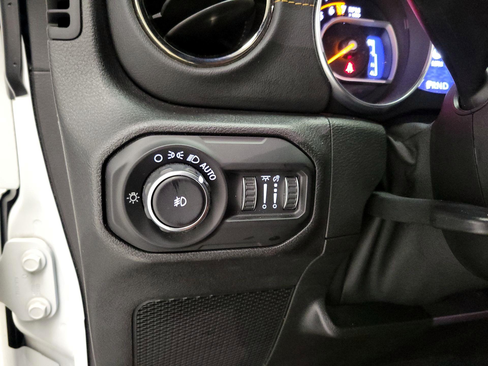 Thumbnail: 2021 Jeep Wrangler - 13