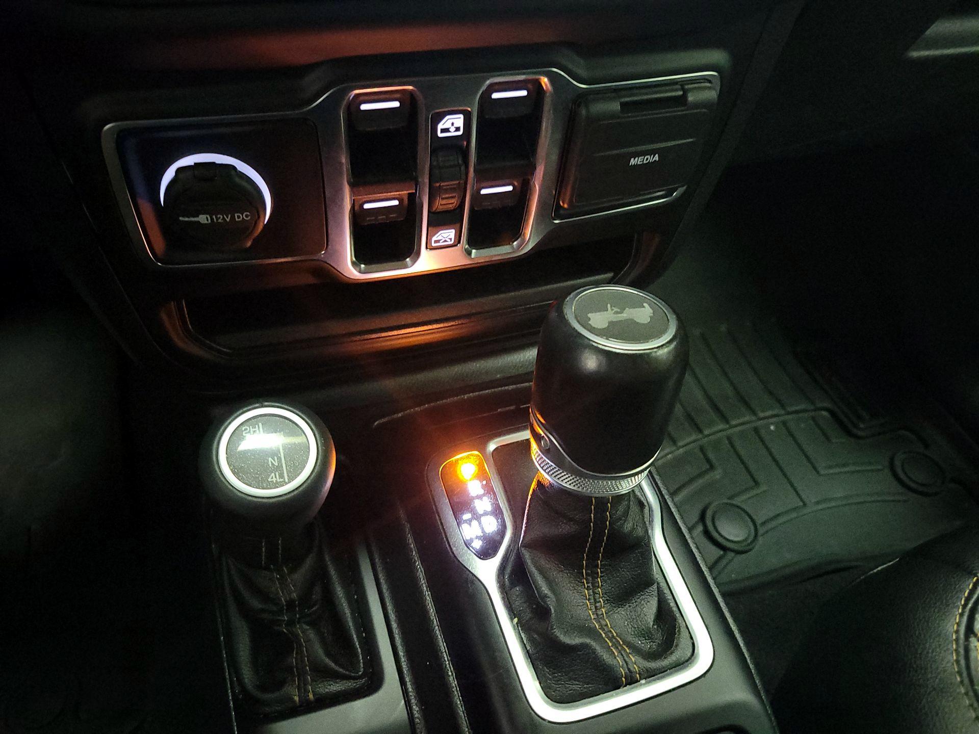 Thumbnail: 2021 Jeep Wrangler - 18