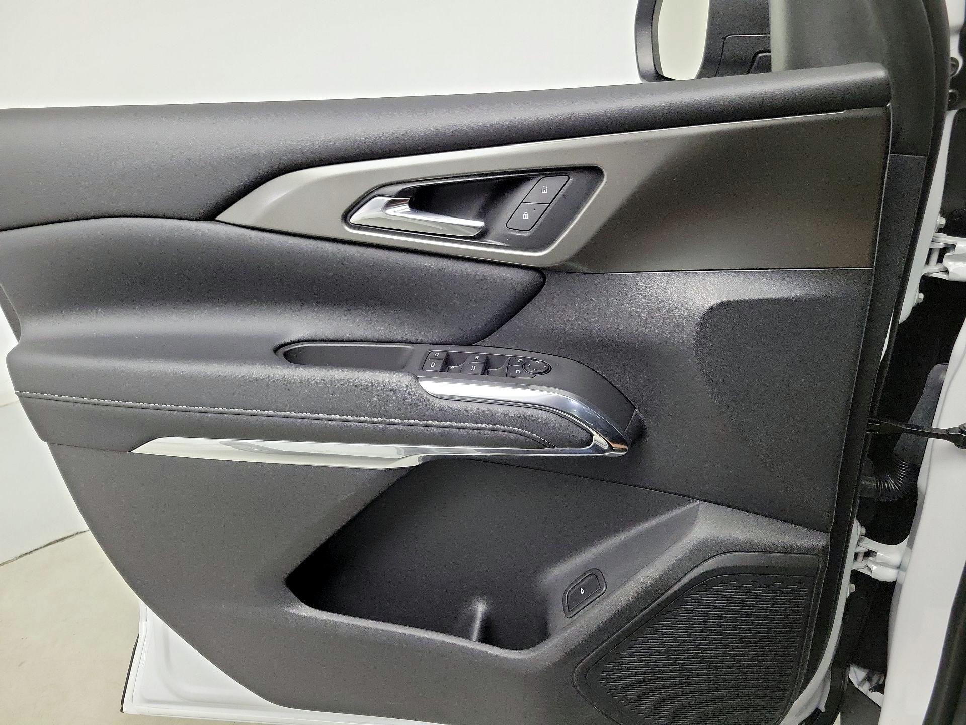 Thumbnail: 2025 Chevrolet Traverse - 12