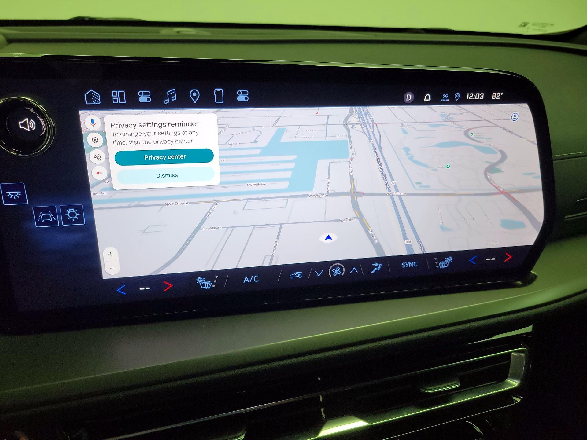 Thumbnail: 2025 Chevrolet Traverse - 14