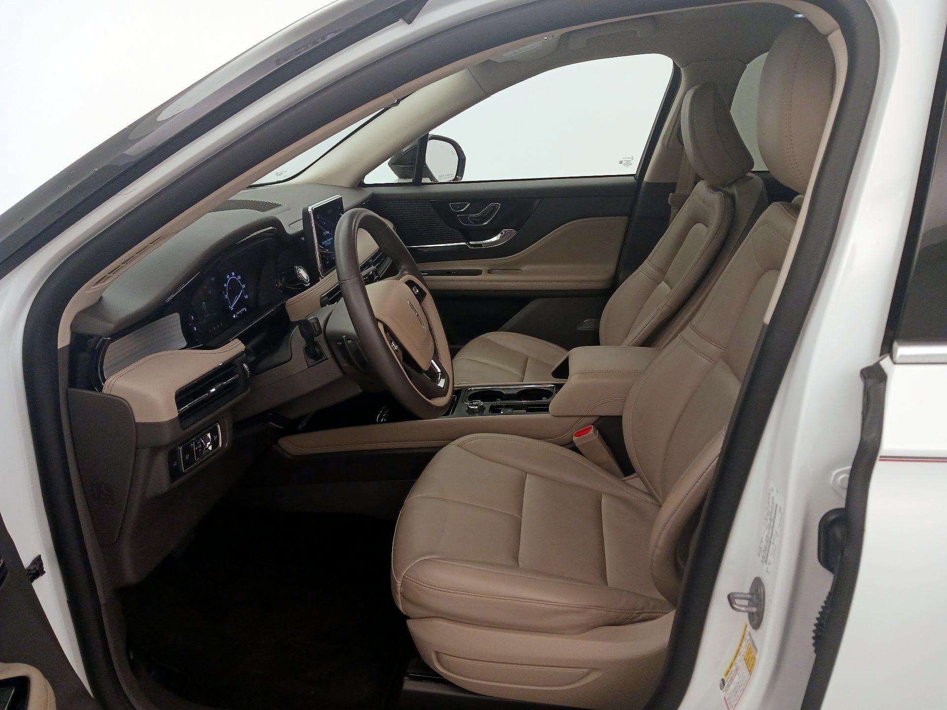 Thumbnail: 2022 Lincoln Corsair - 11