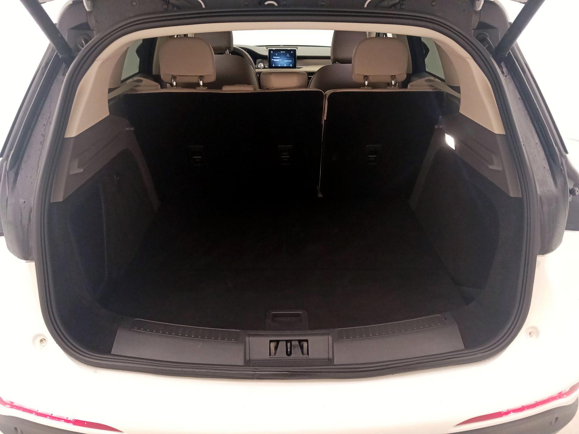 Thumbnail: 2022 Lincoln Corsair - 20