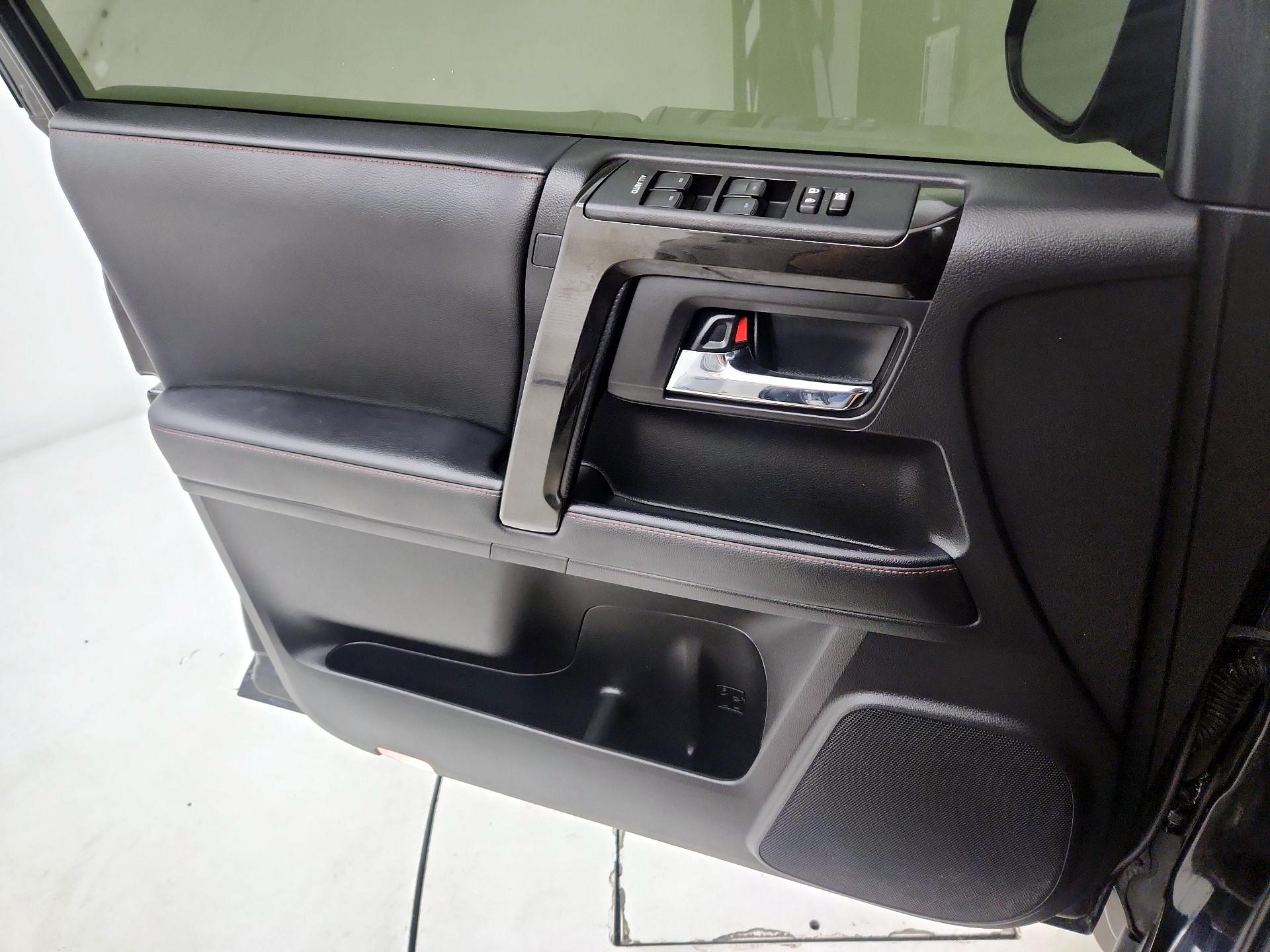 Thumbnail: 2023 Toyota 4Runner - 10