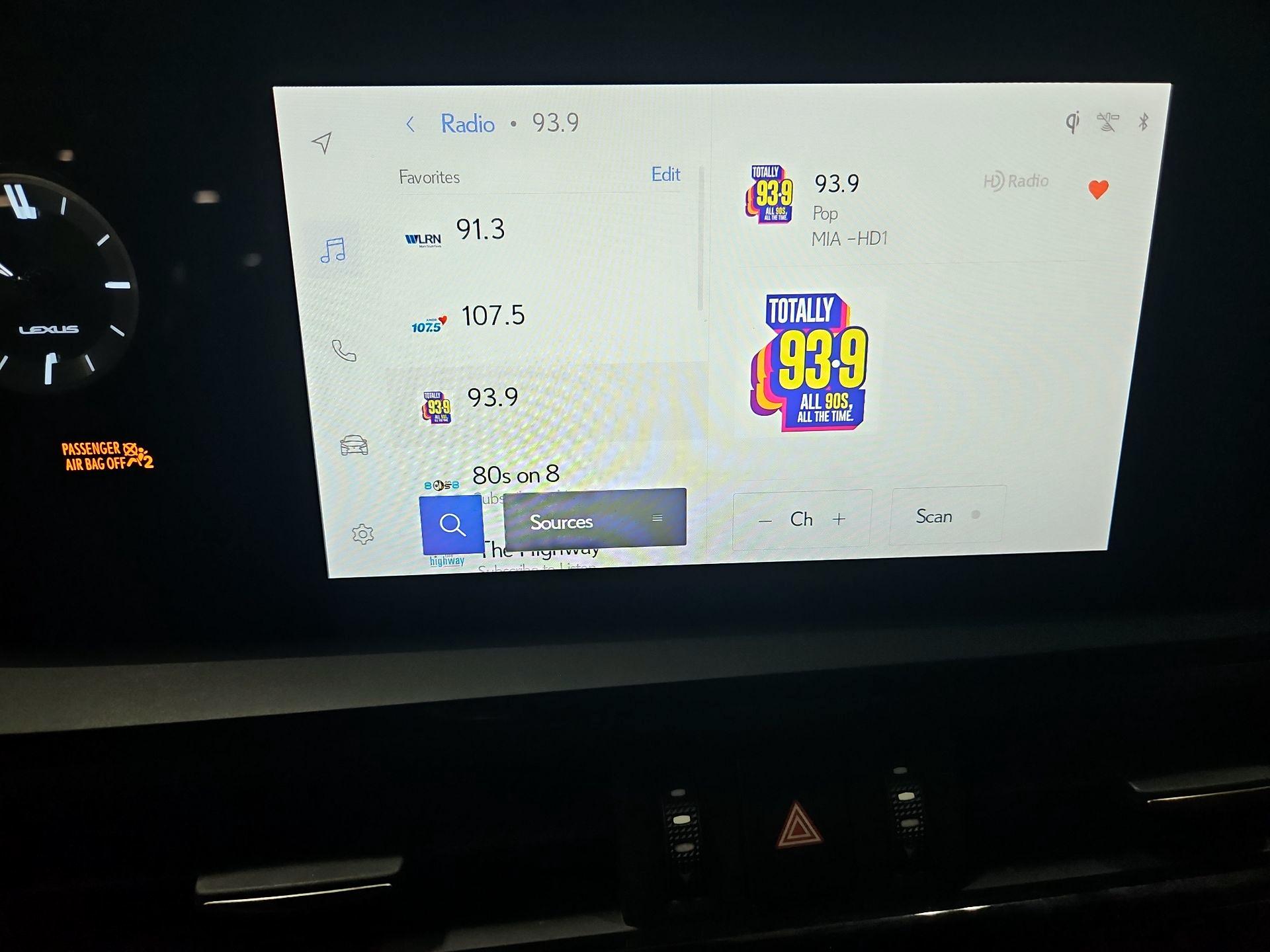 Thumbnail: 2023 Lexus ES - 15