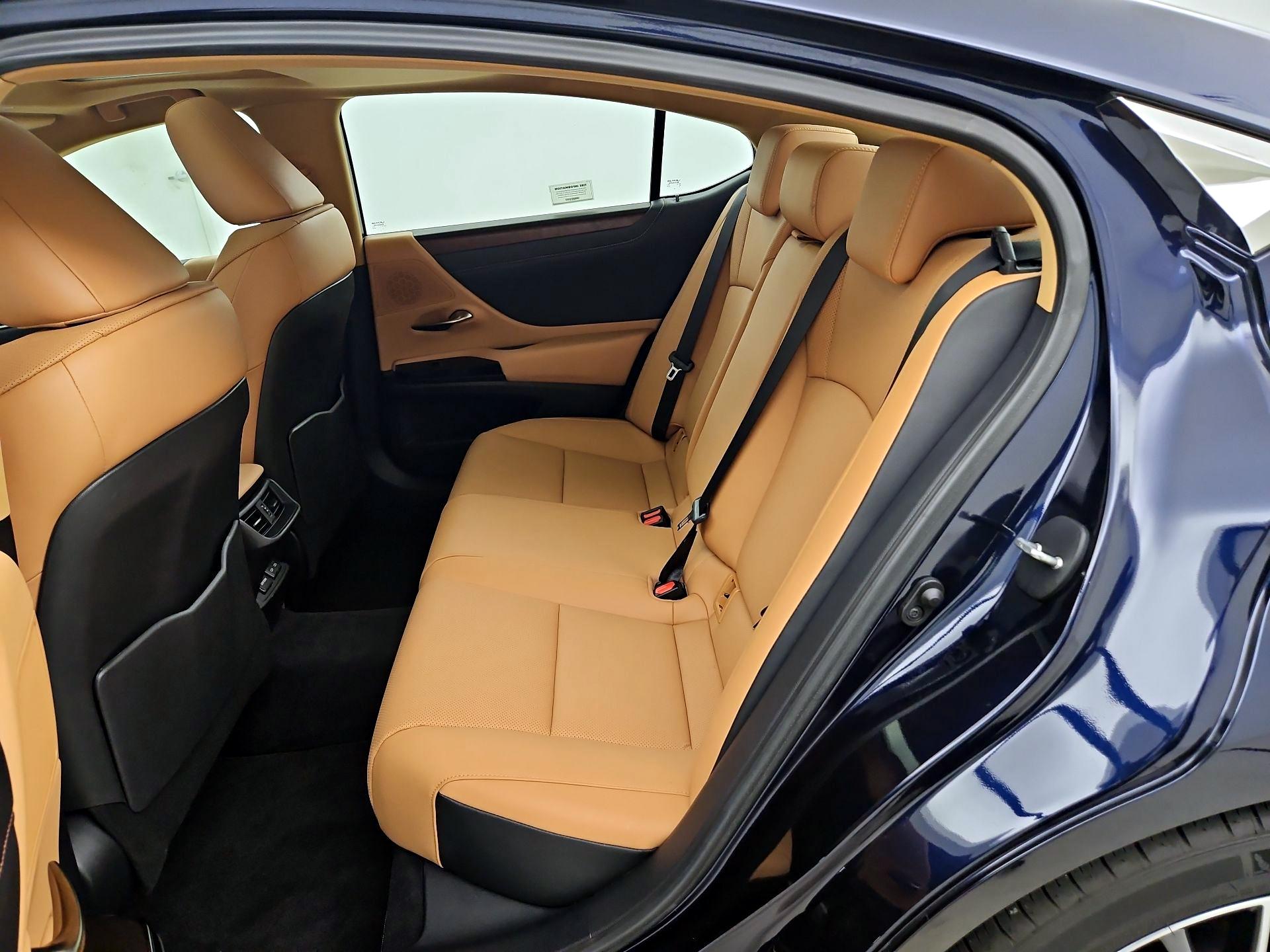 Thumbnail: 2025 Lexus ES - 20