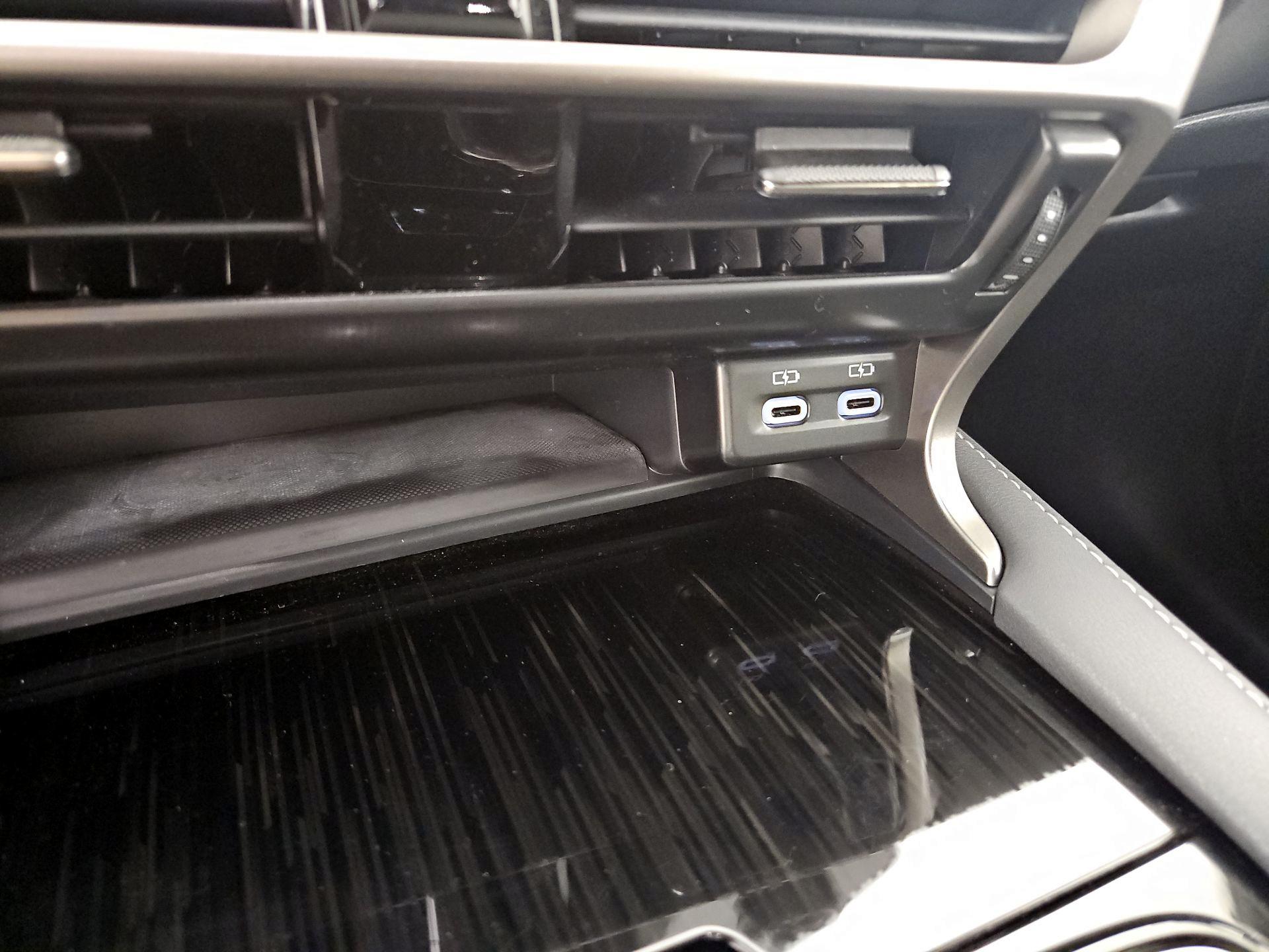 Thumbnail: 2023 Lexus RX - 18