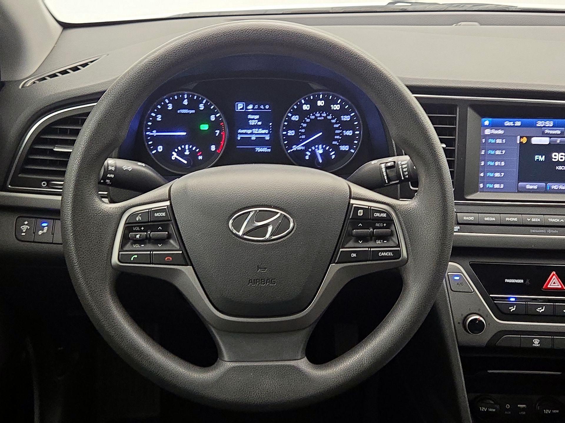 Thumbnail: 2018 Hyundai Elantra - 10