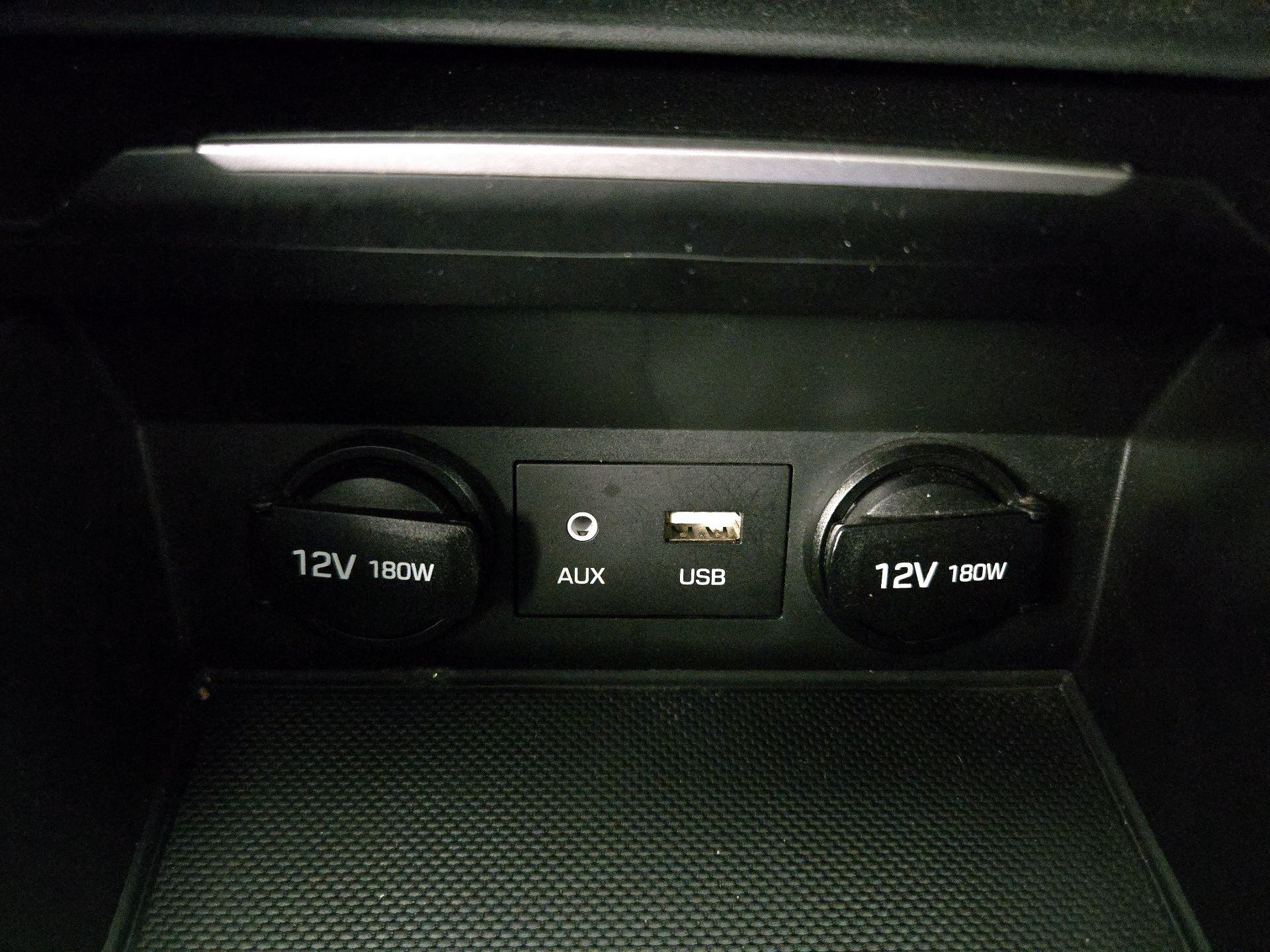 Thumbnail: 2018 Hyundai Elantra - 18