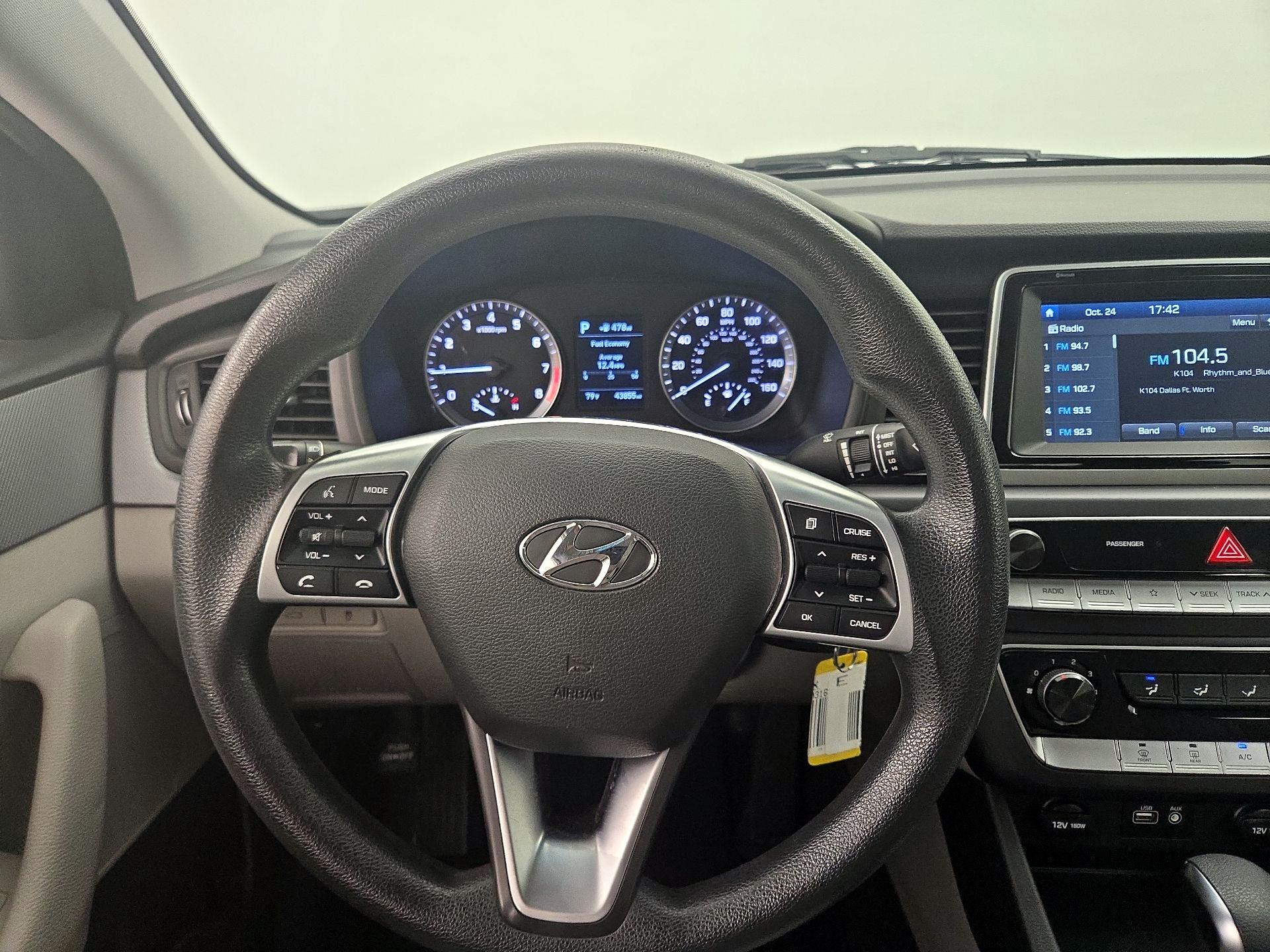 Thumbnail: 2019 Hyundai Sonata - 10