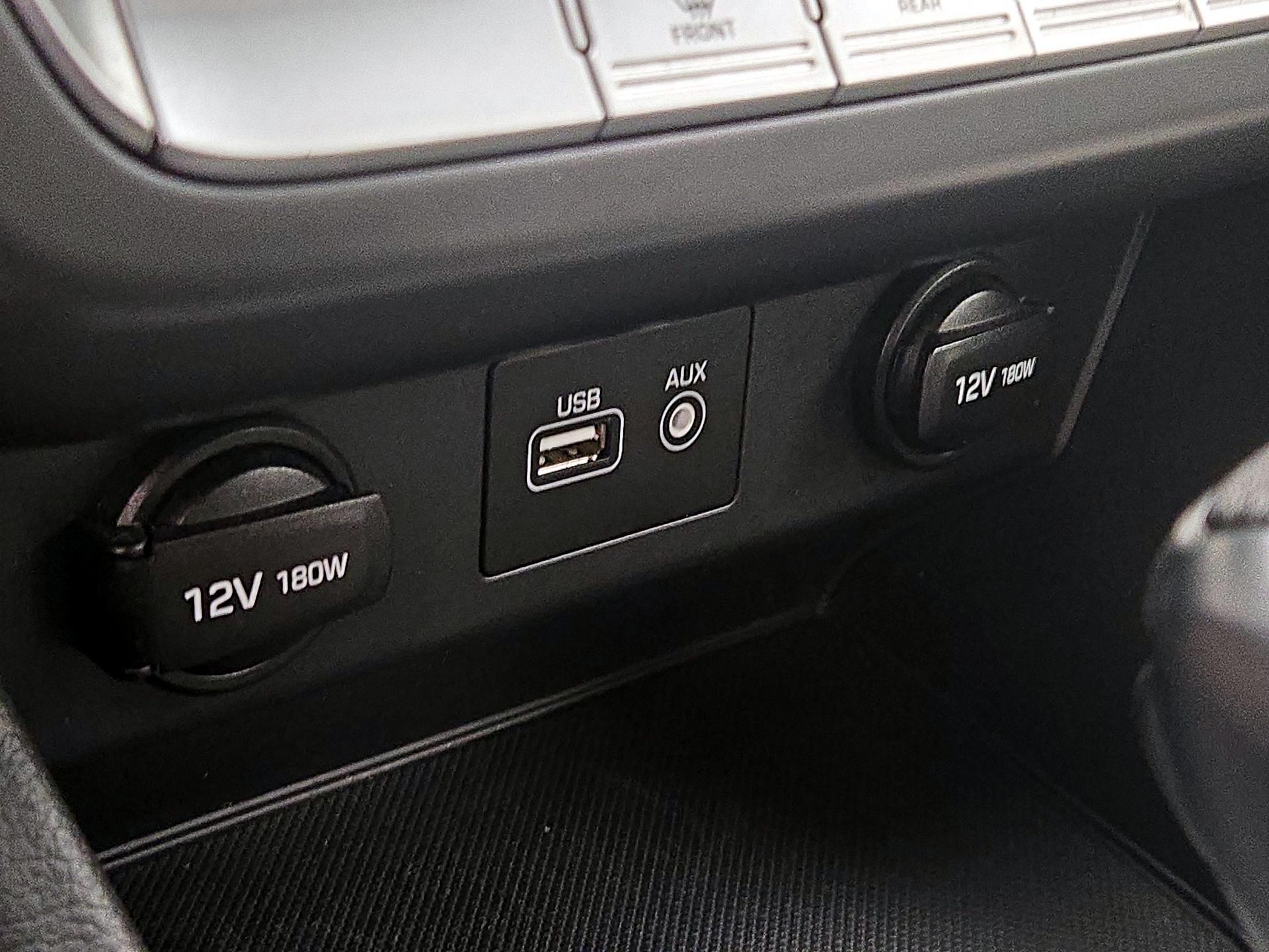 Thumbnail: 2019 Hyundai Sonata - 18