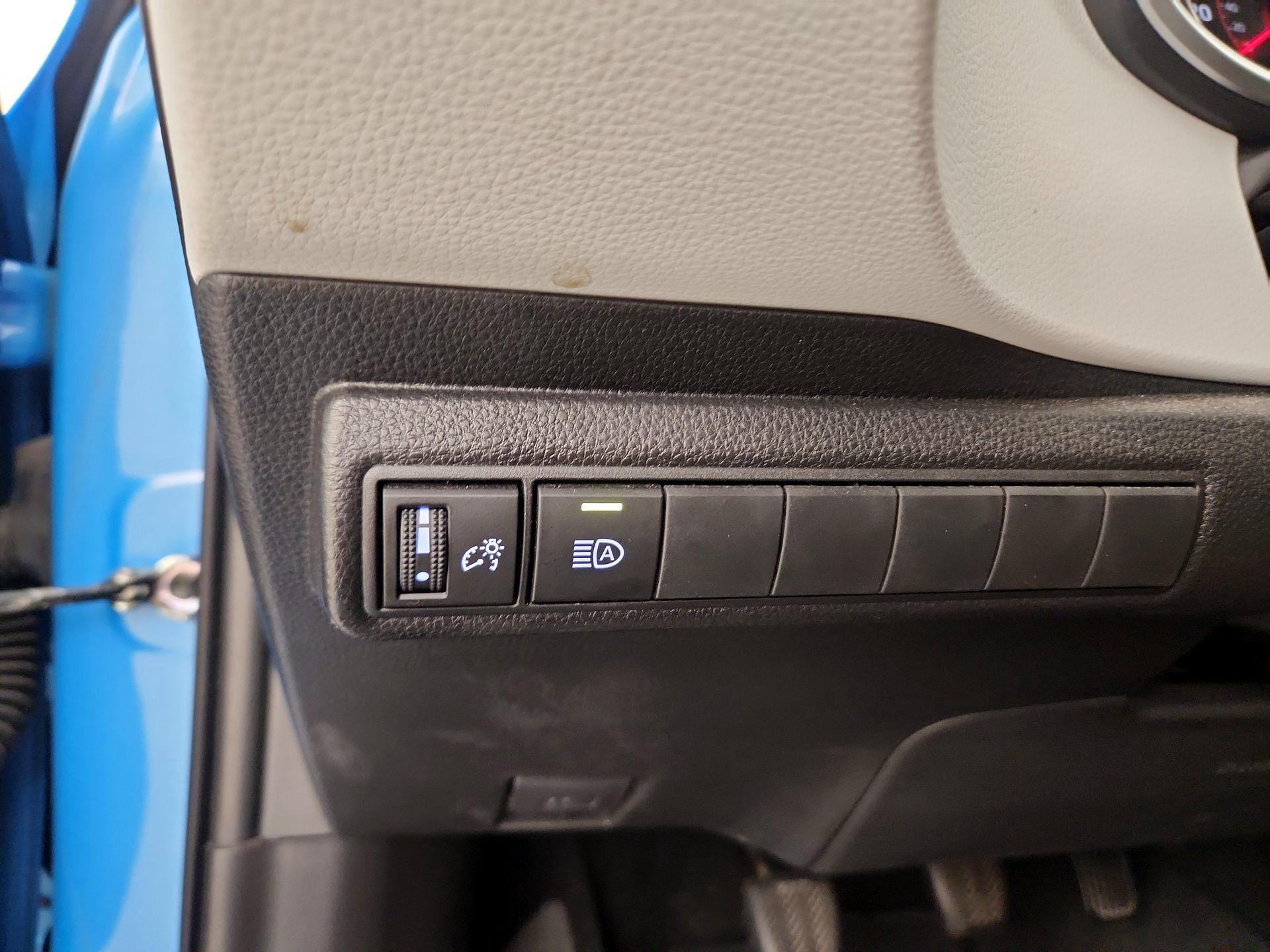 Thumbnail: 2022 Toyota Corolla - 13