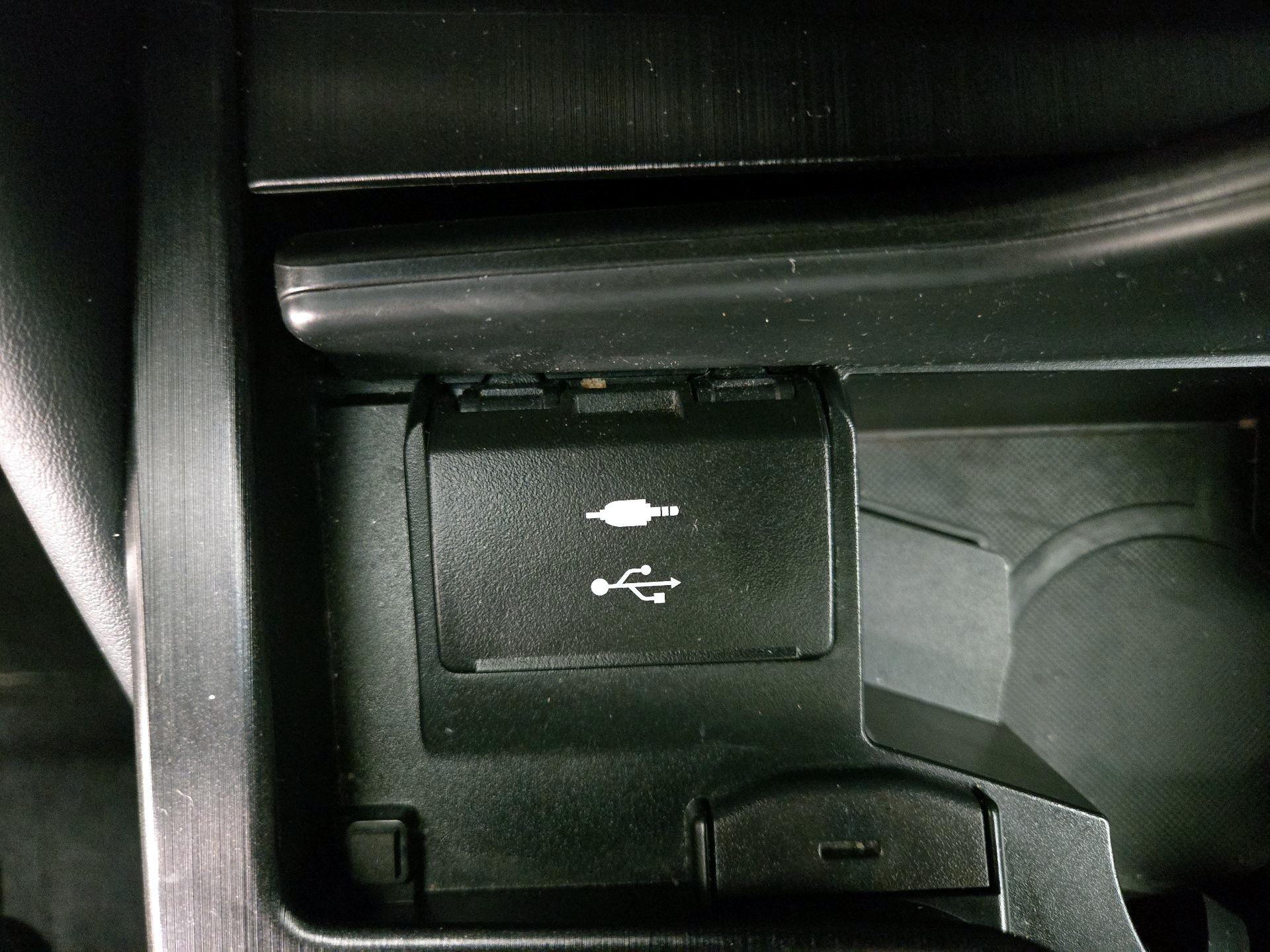 Thumbnail: 2022 Lexus ES - 18