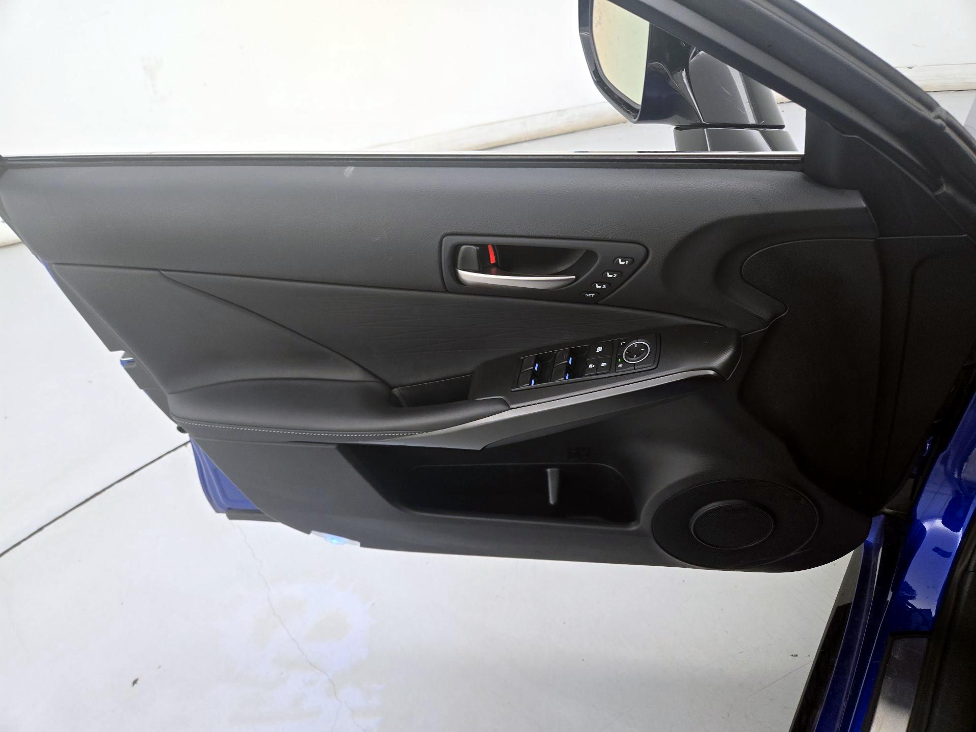 Thumbnail: 2023 Lexus IS - 12