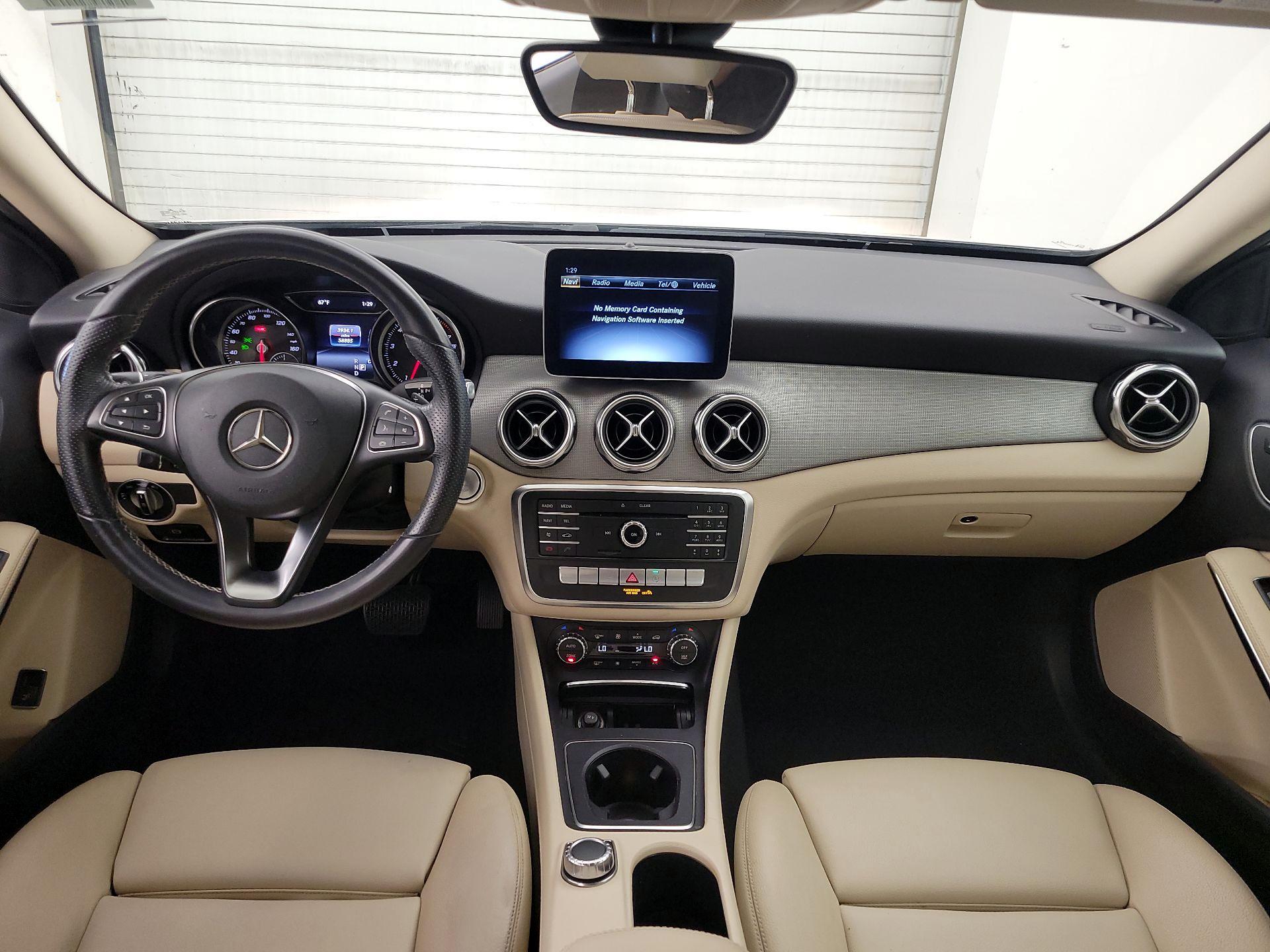 Thumbnail: 2020 Mercedes-Benz GLA - 9