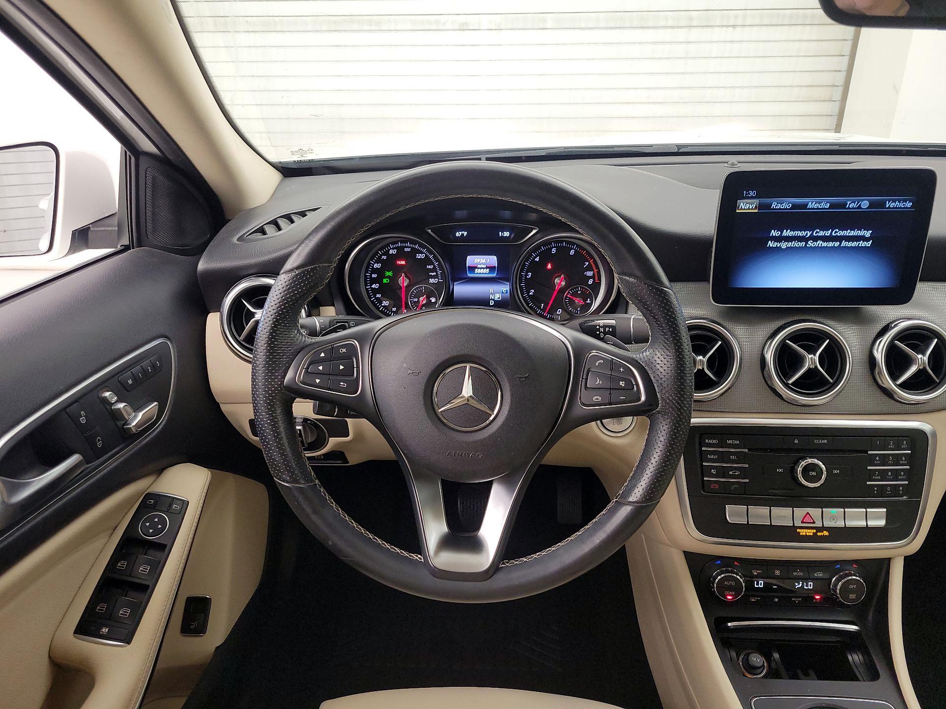 Thumbnail: 2020 Mercedes-Benz GLA - 10