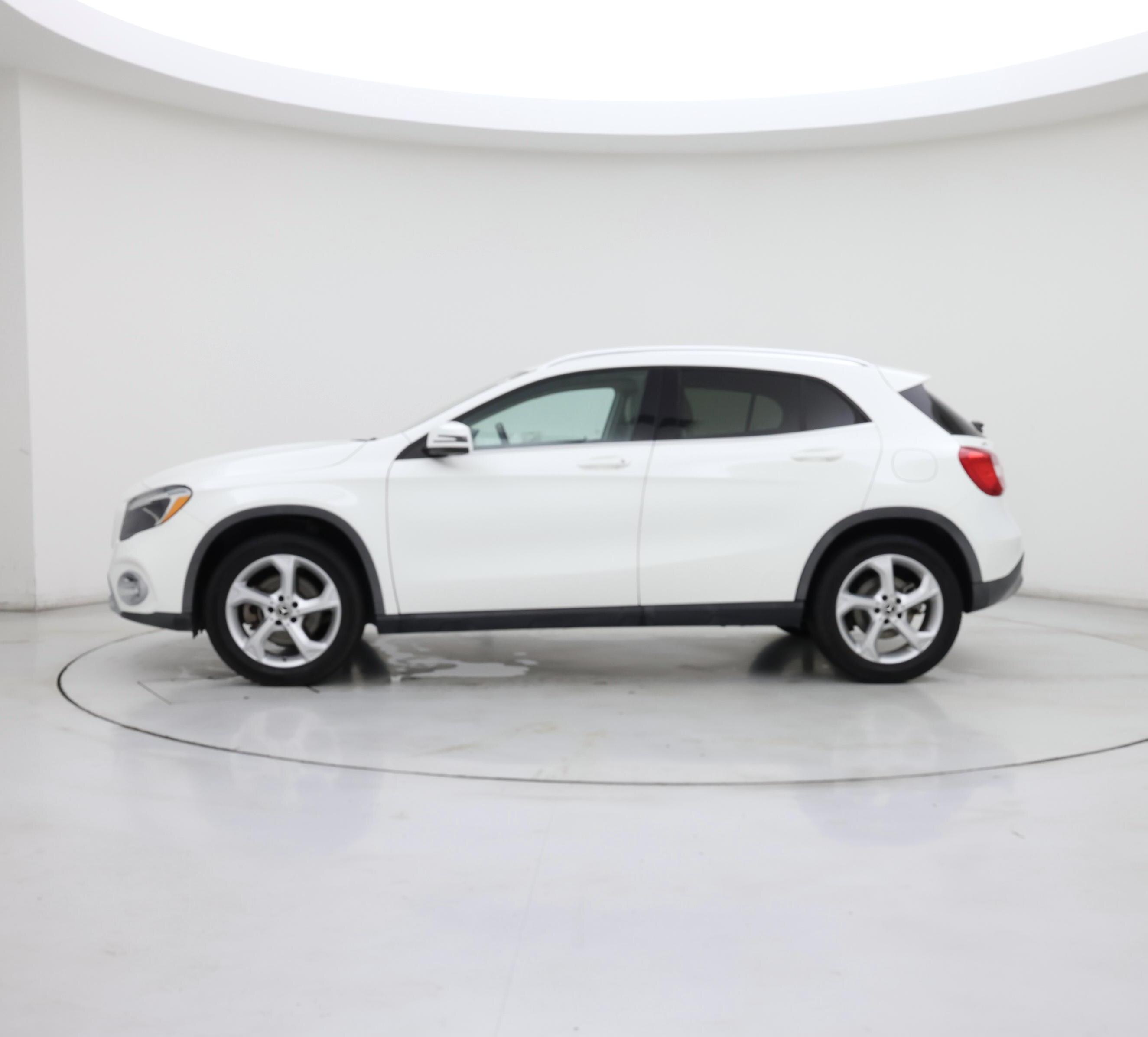 Thumbnail: 2020 Mercedes-Benz GLA - 3