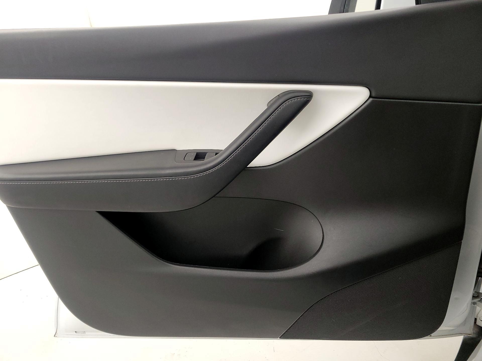 Thumbnail: 2021 Tesla Model Y - 12