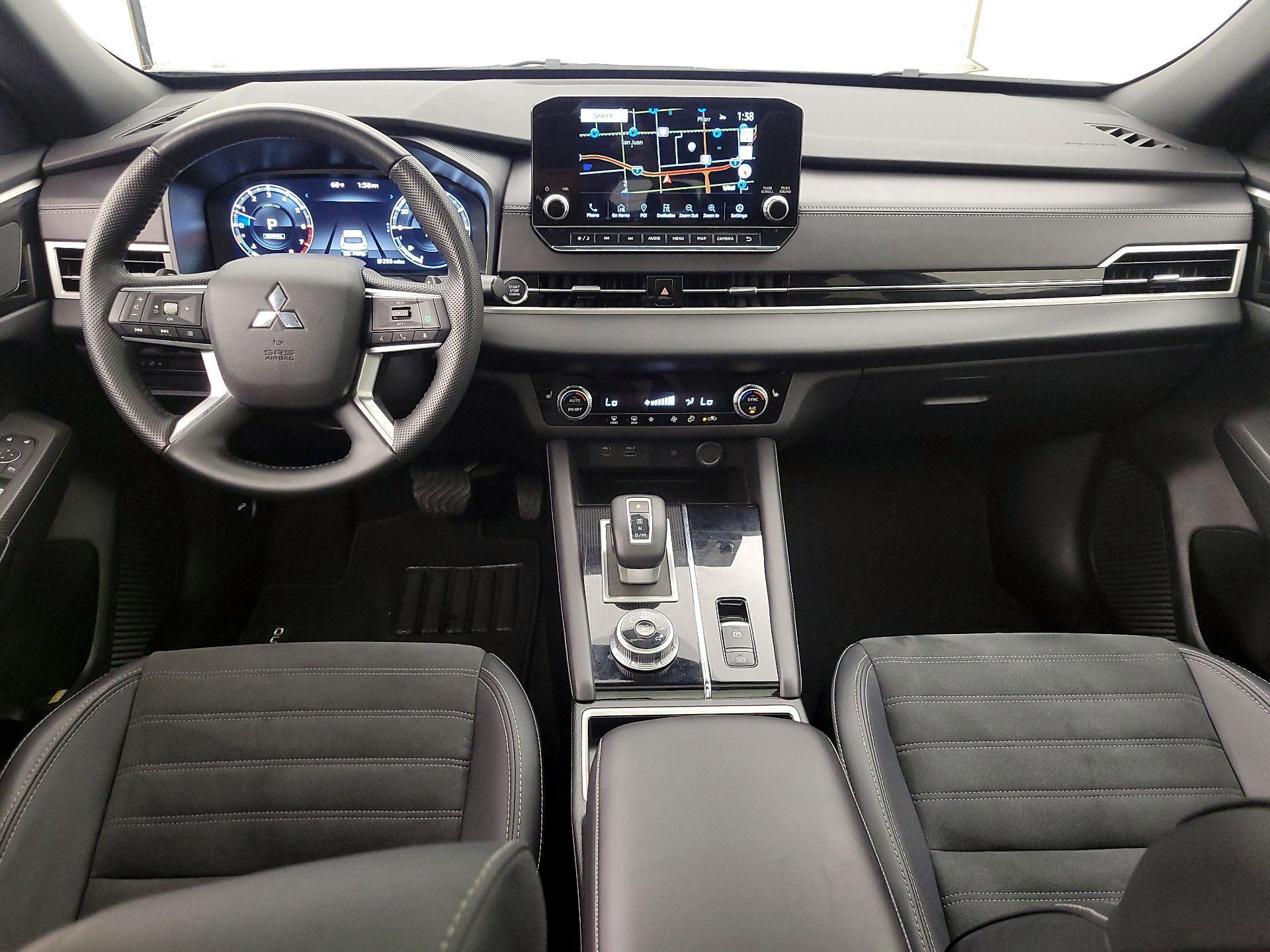 Thumbnail: 2024 Mitsubishi Outlander - 9