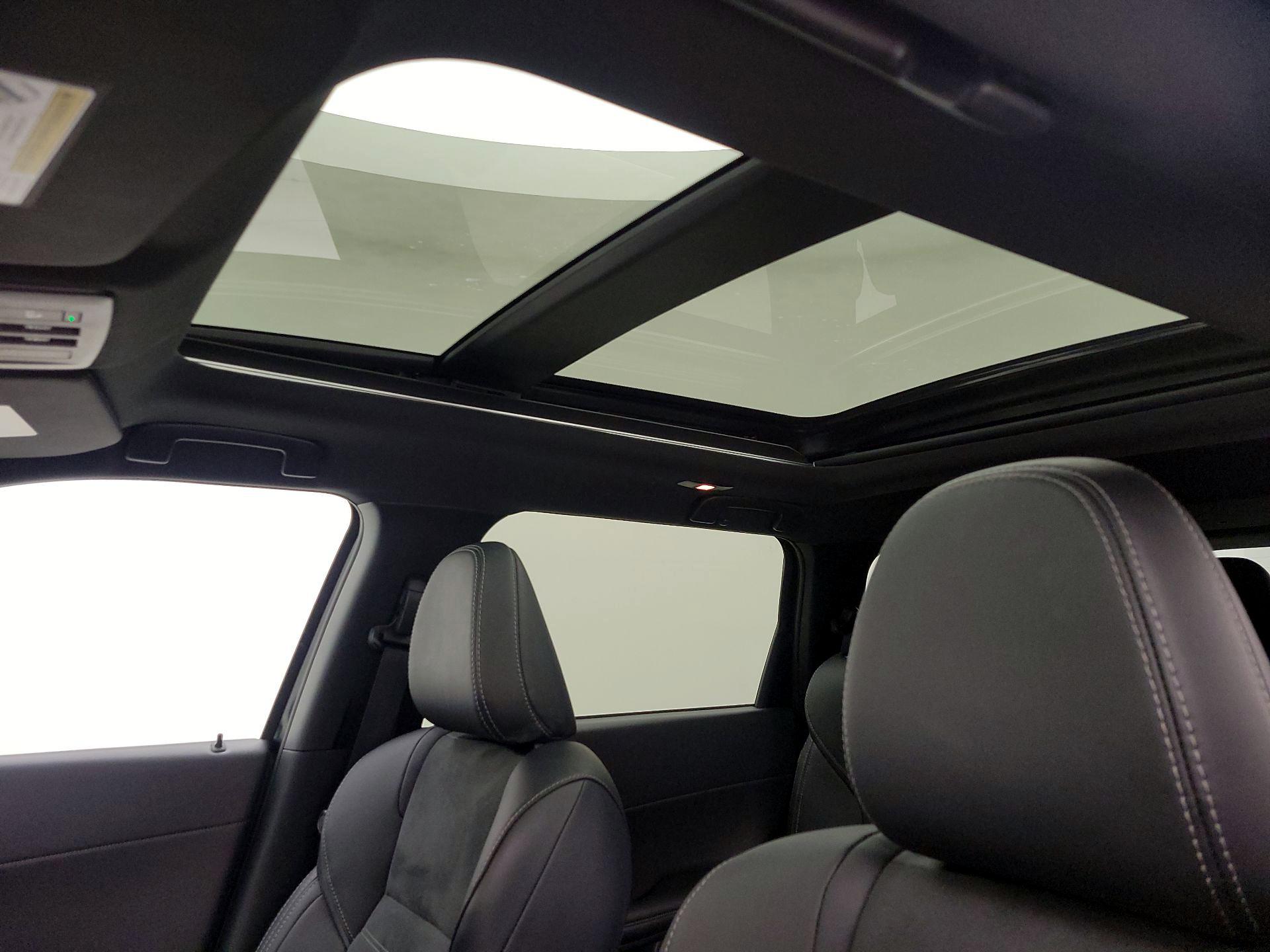 Thumbnail: 2024 Mitsubishi Outlander - 20