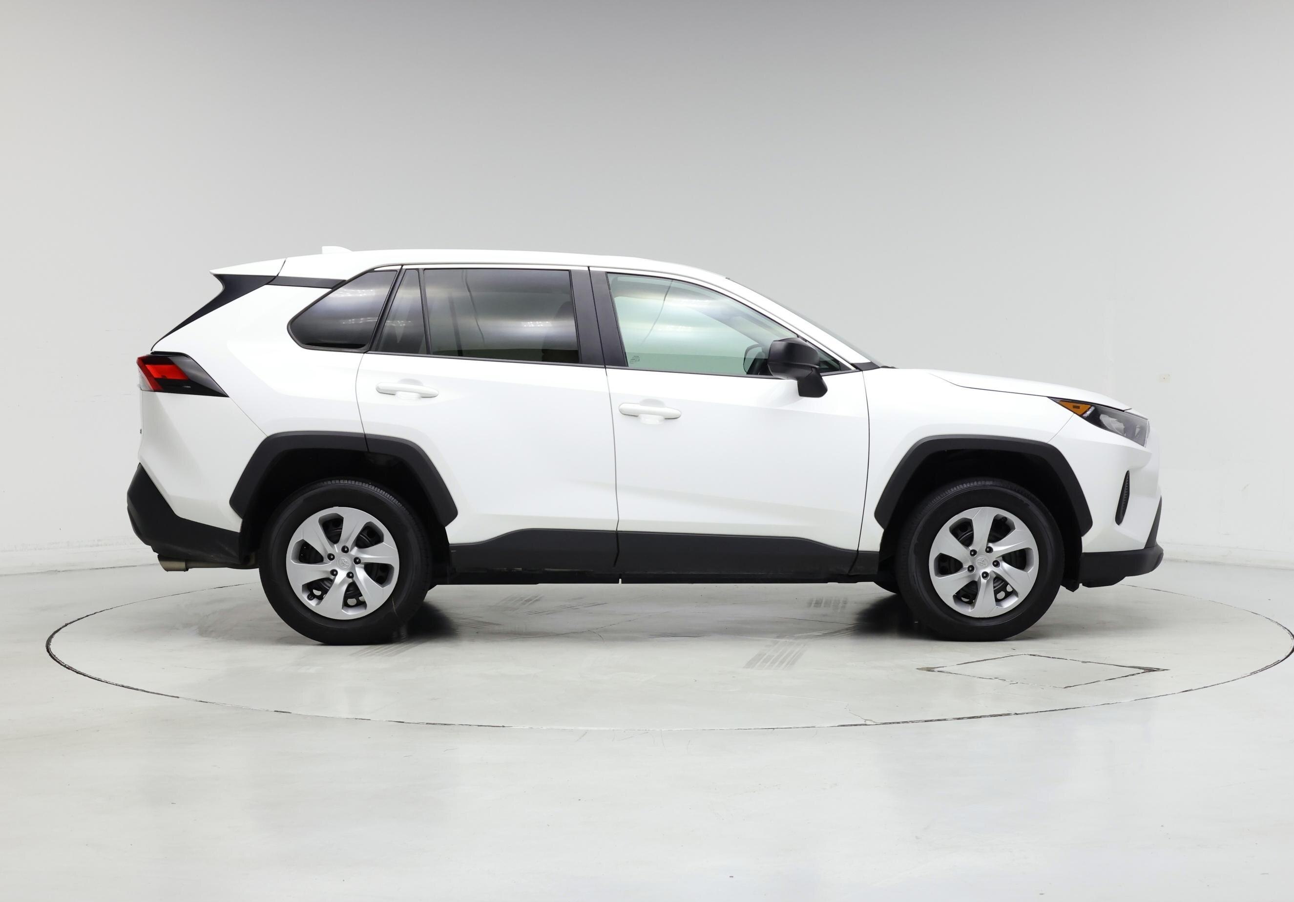 Thumbnail: 2022 Toyota RAV4 - 7