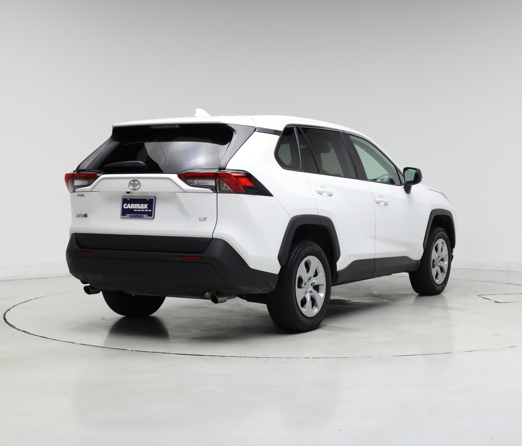 Thumbnail: 2022 Toyota RAV4 - 8