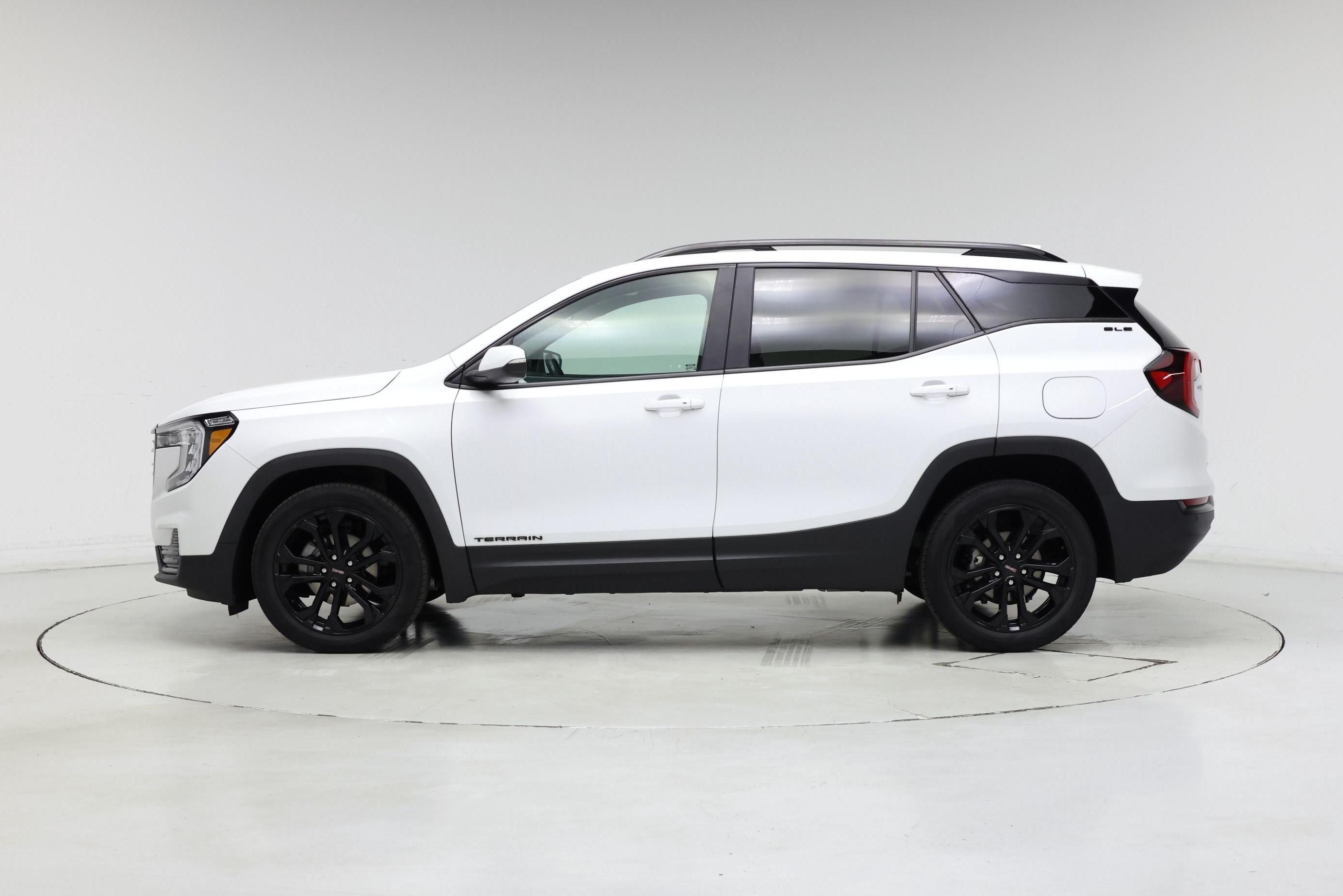 Thumbnail: 2022 GMC Terrain - 3