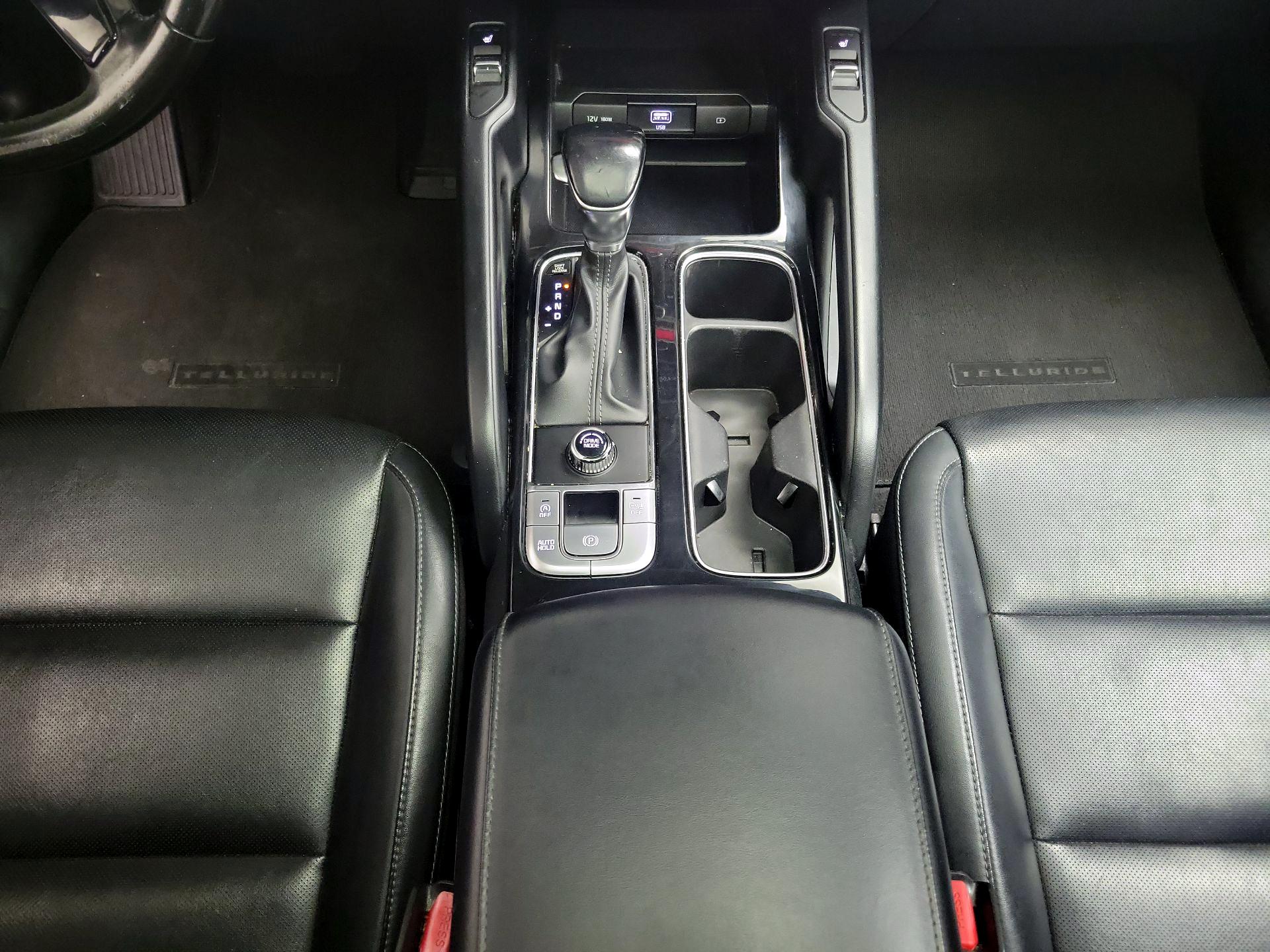 Thumbnail: 2021 Kia Telluride - 17