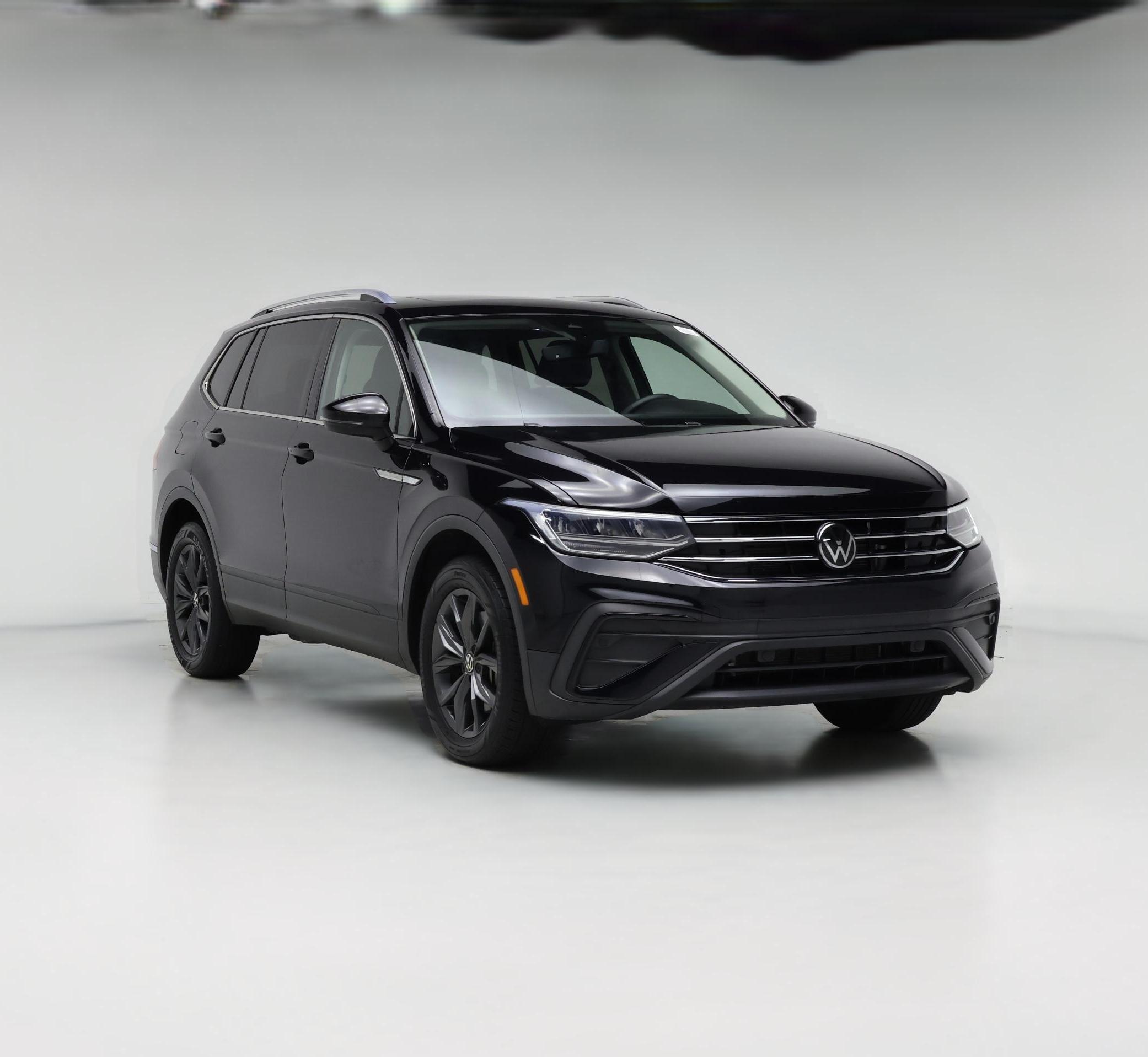 Thumbnail: 2022 Volkswagen Tiguan - 1
