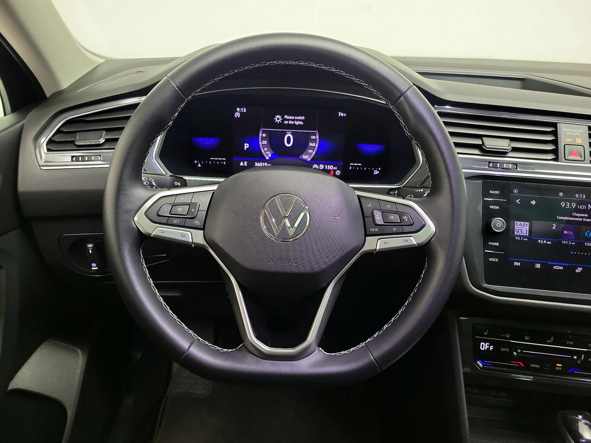 Thumbnail: 2022 Volkswagen Tiguan - 10