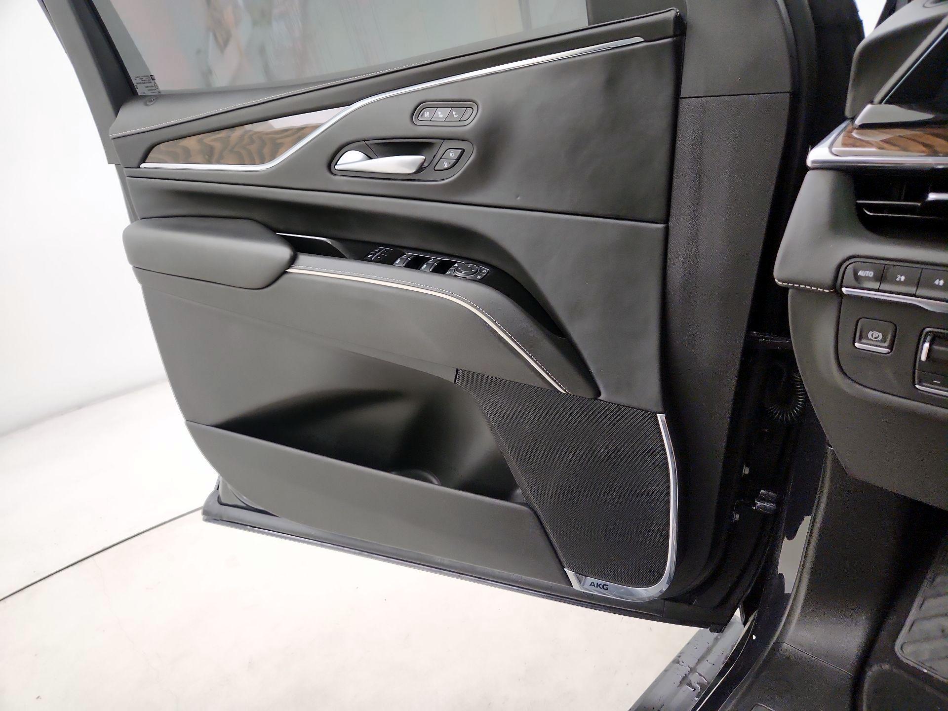 Thumbnail: 2024 Cadillac Escalade - 12