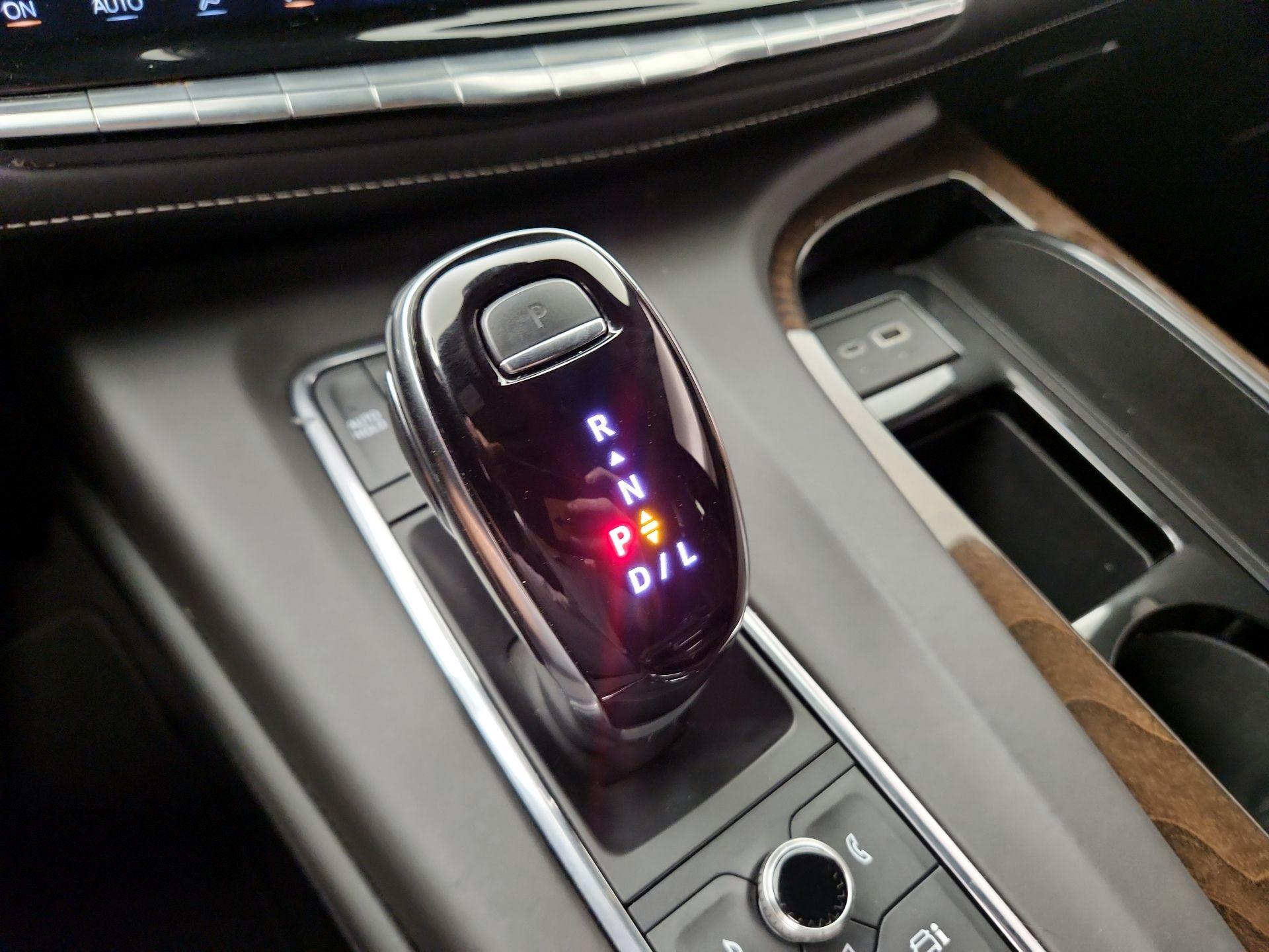 Thumbnail: 2024 Cadillac Escalade - 17