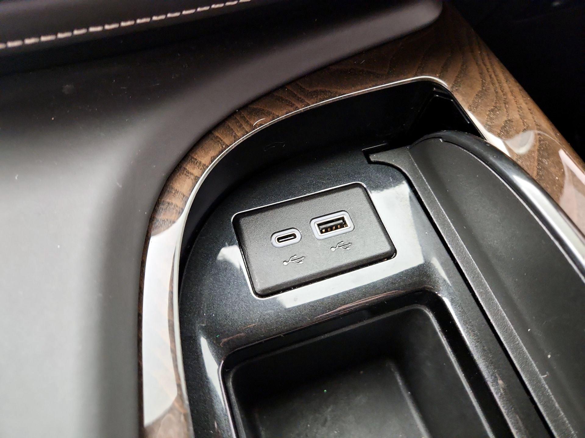 Thumbnail: 2024 Cadillac Escalade - 18