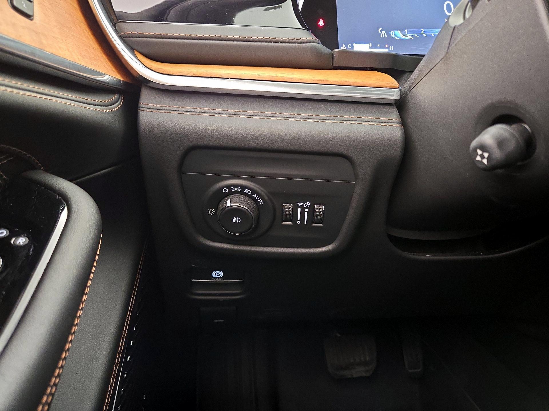 Thumbnail: 2023 Jeep Grand Cherokee L - 13