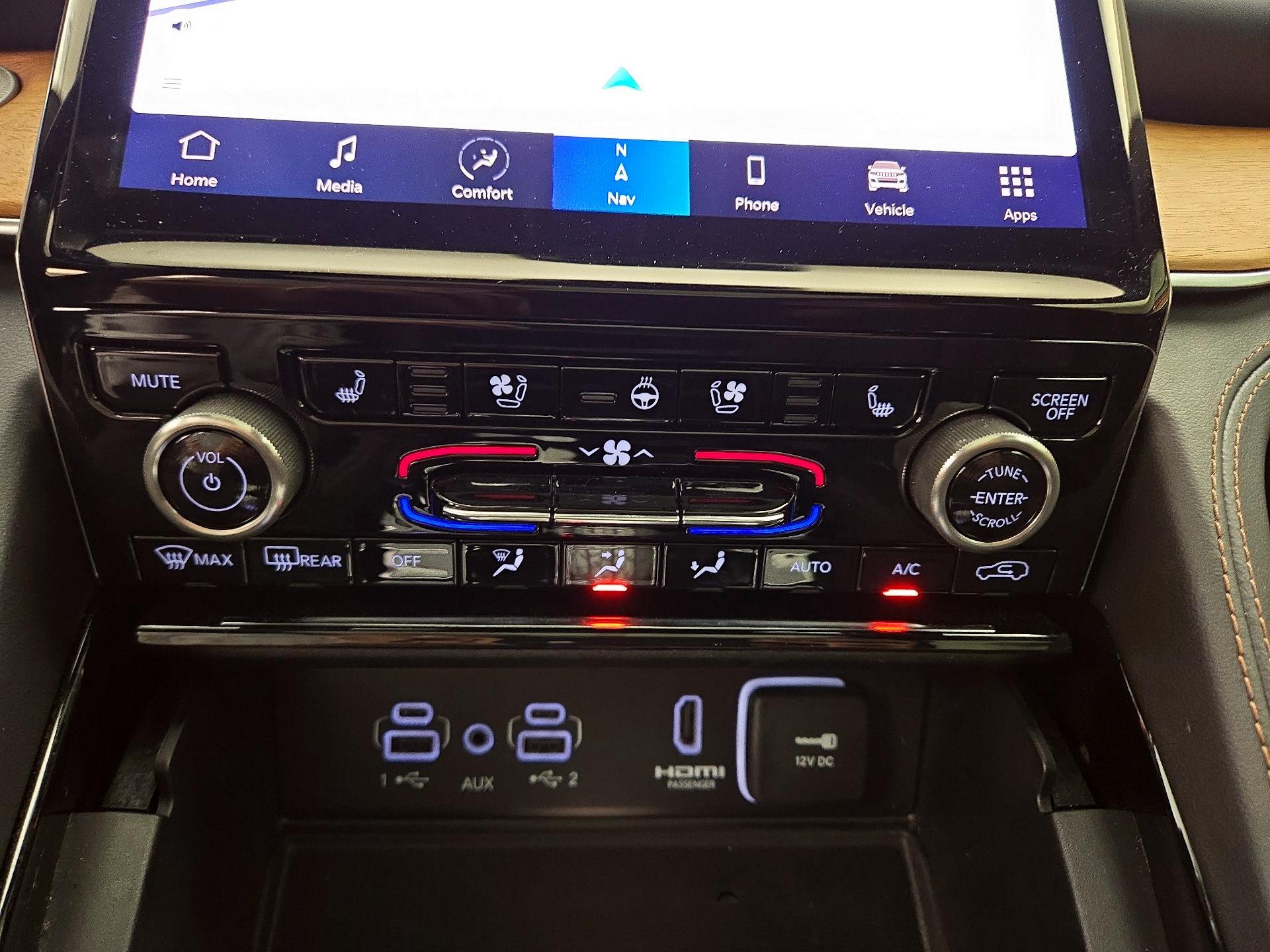 Thumbnail: 2023 Jeep Grand Cherokee L - 17